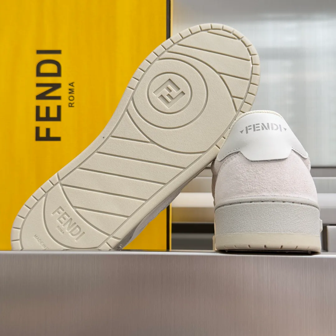 Кроссовки Женские Fendi 17729648