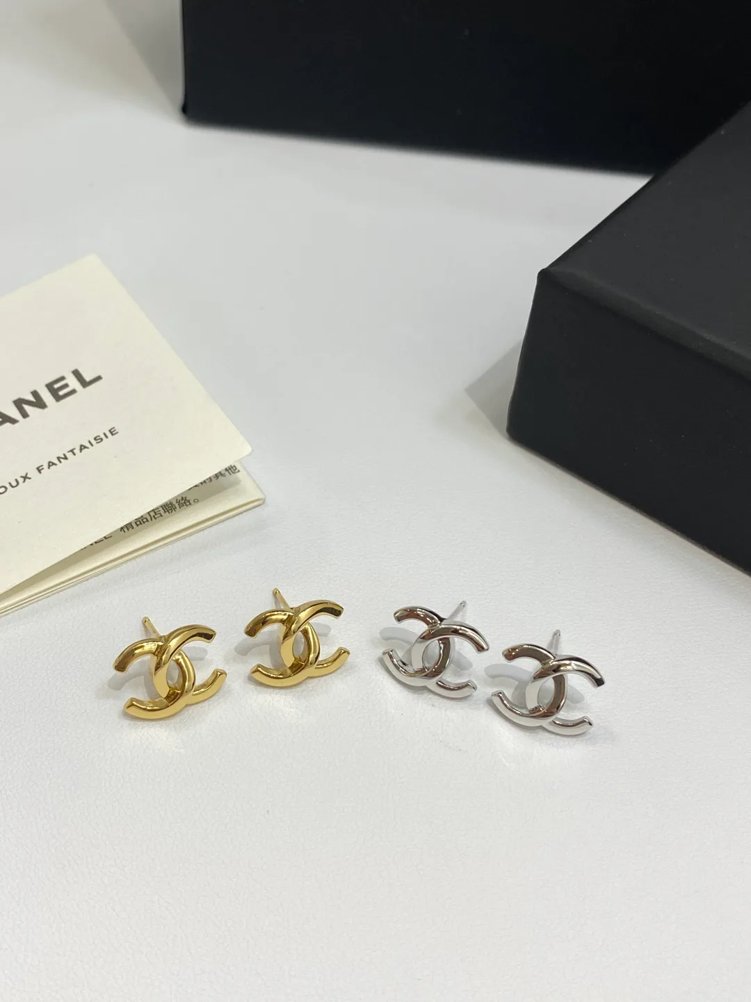 Бижутерия Chanel 18186306