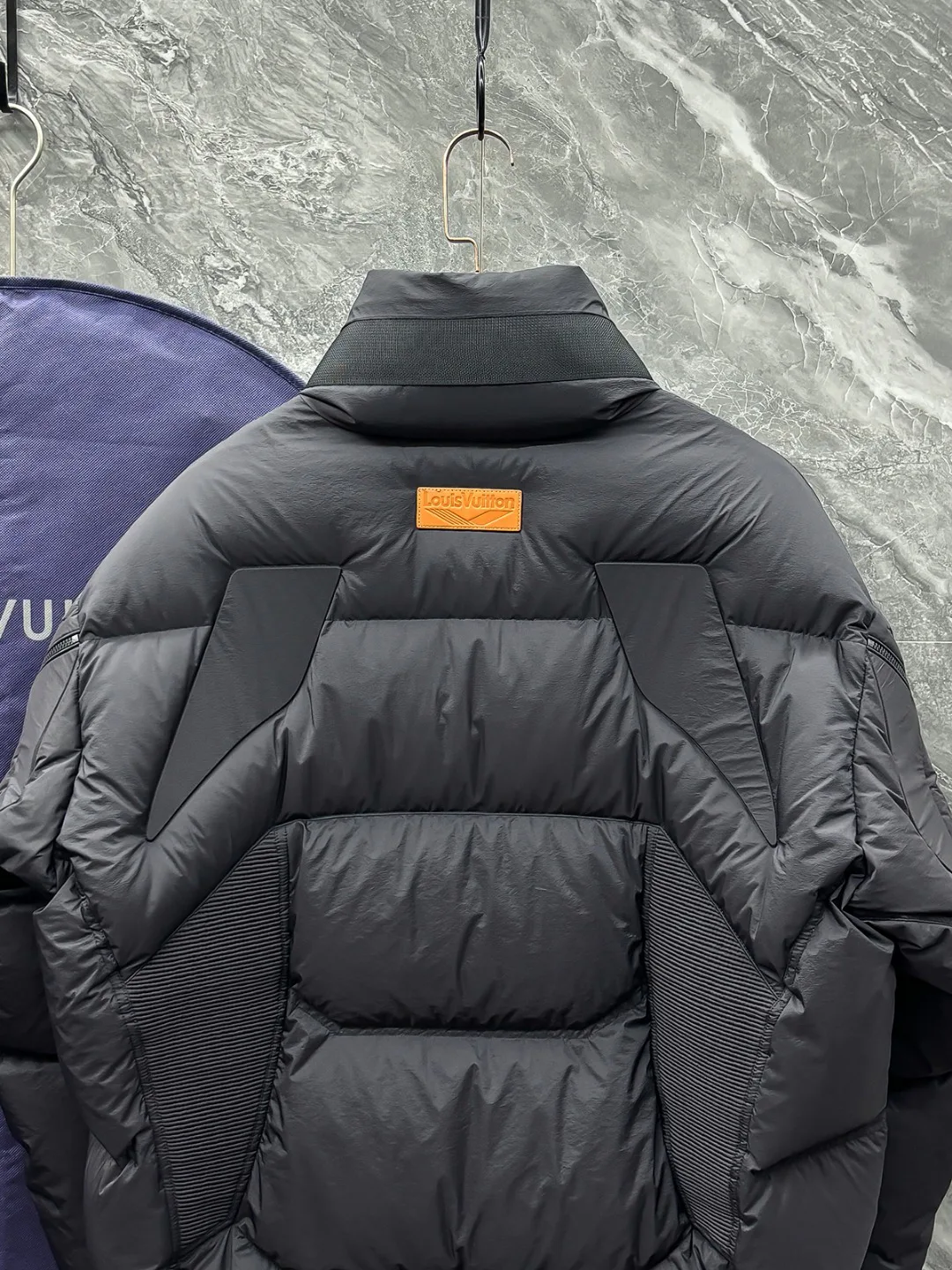 Куртки И Пуховики Мужские Louis Vuitton 4360177