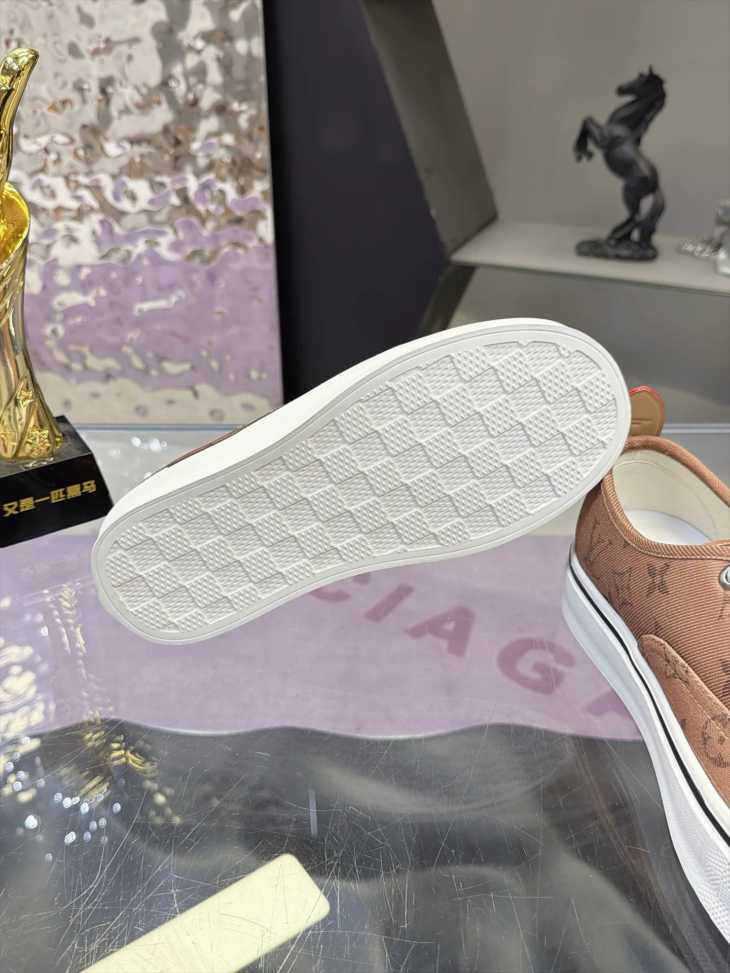 Кроссовки Мужские Louis Vuitton 17930904
