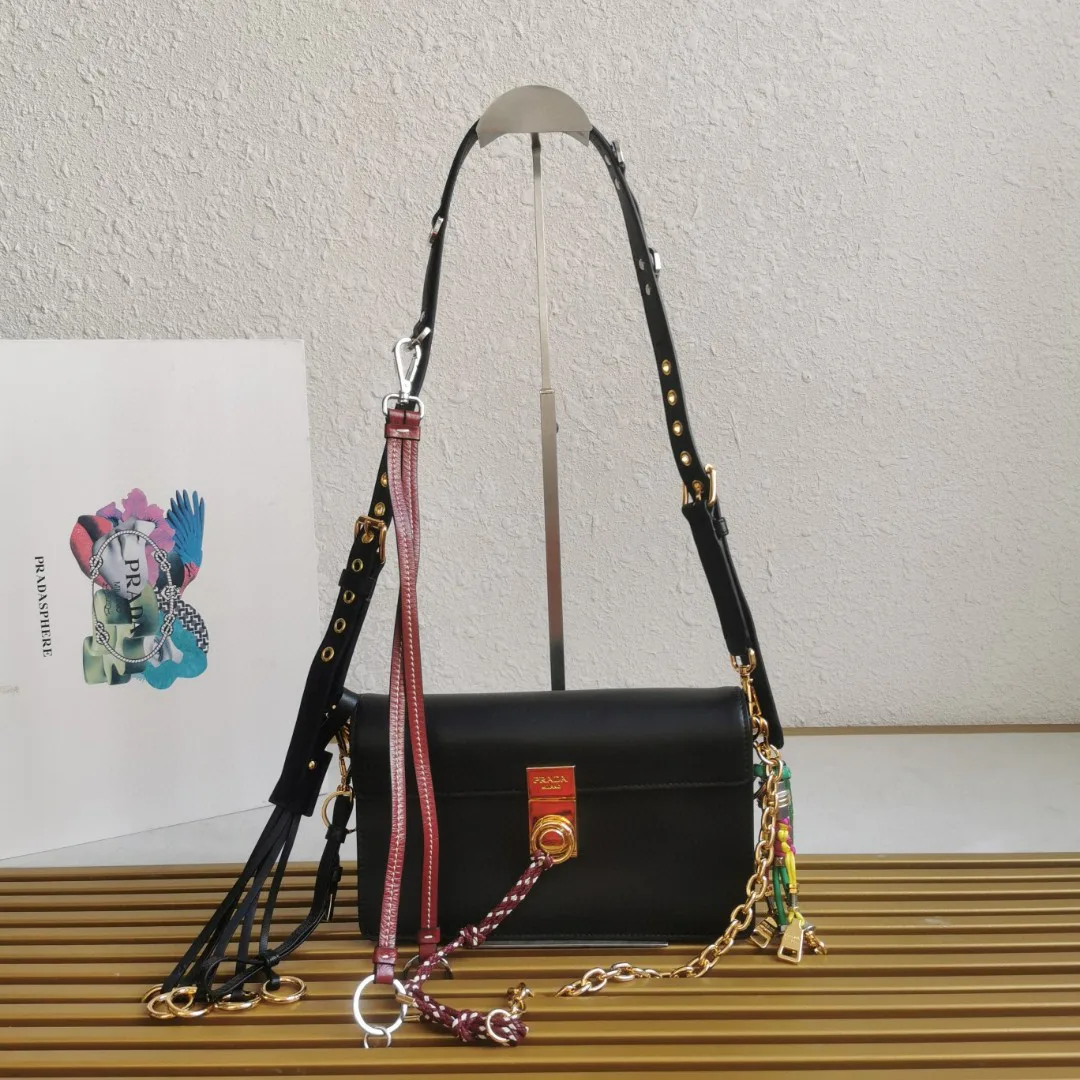 Классические Сумки Женские Prada 11565743