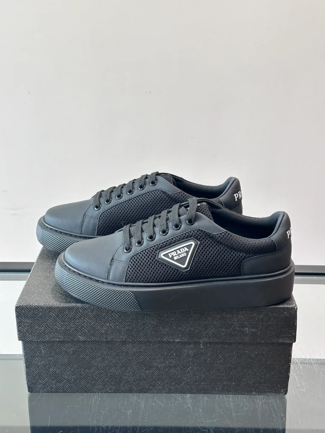 Кроссовки Женские Prada 17497961