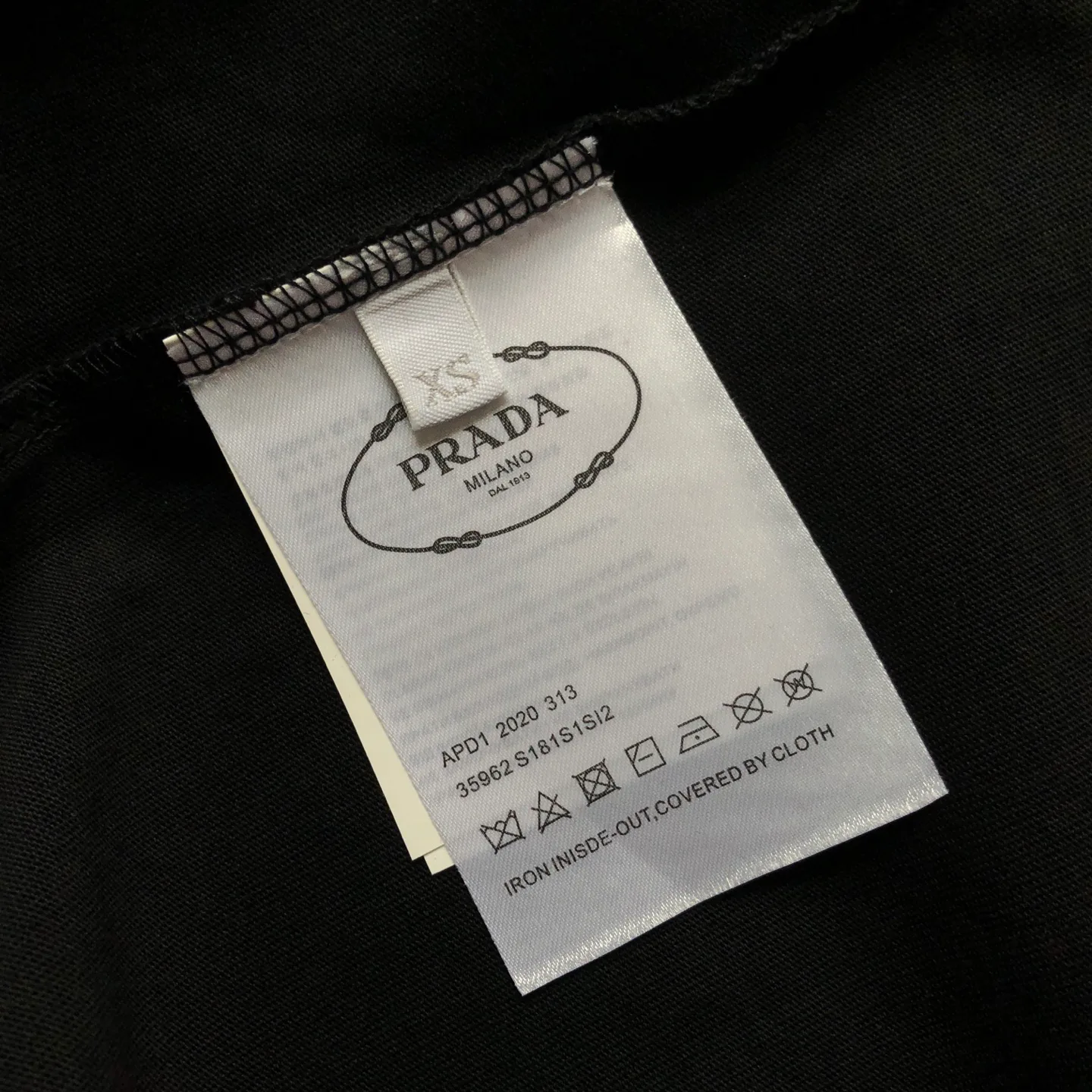 Футболки Женские Prada 10542499