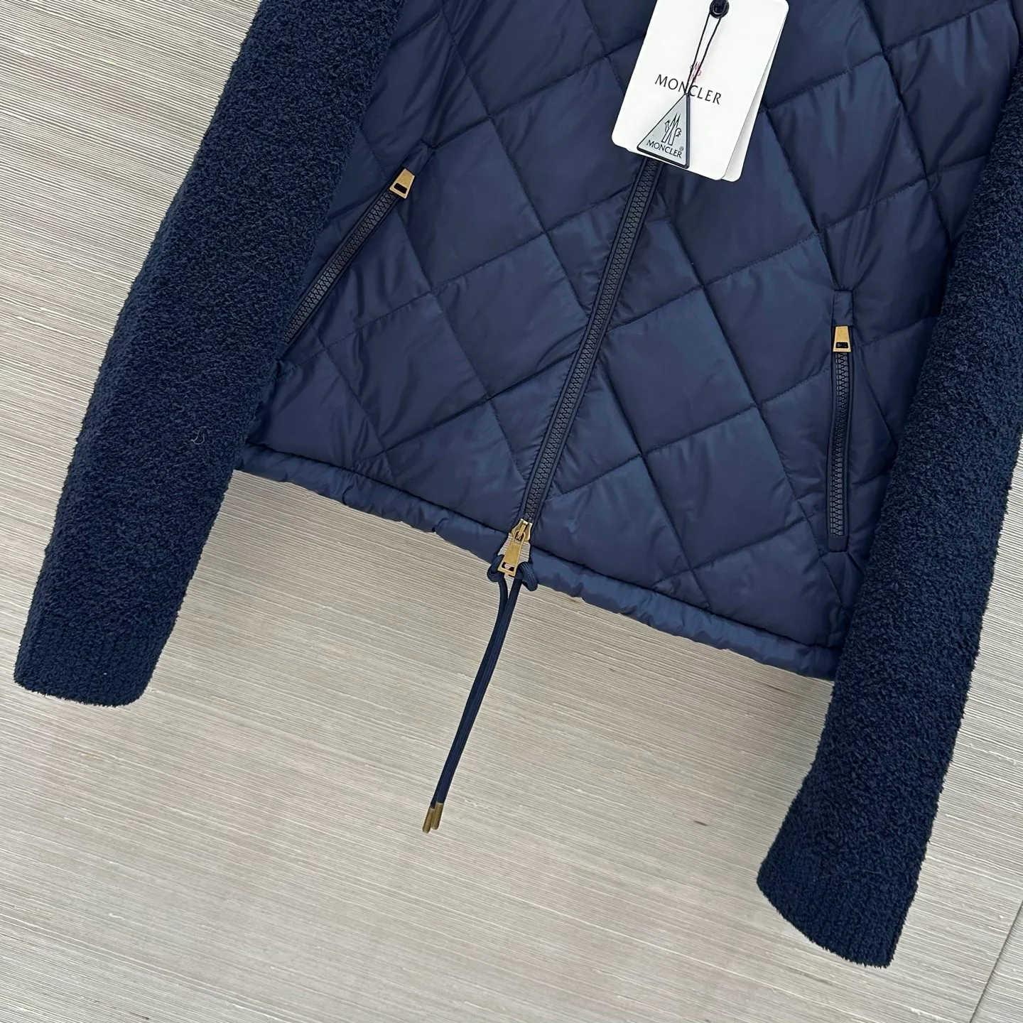 Куртки И Пуховики Женские Moncler 18175832