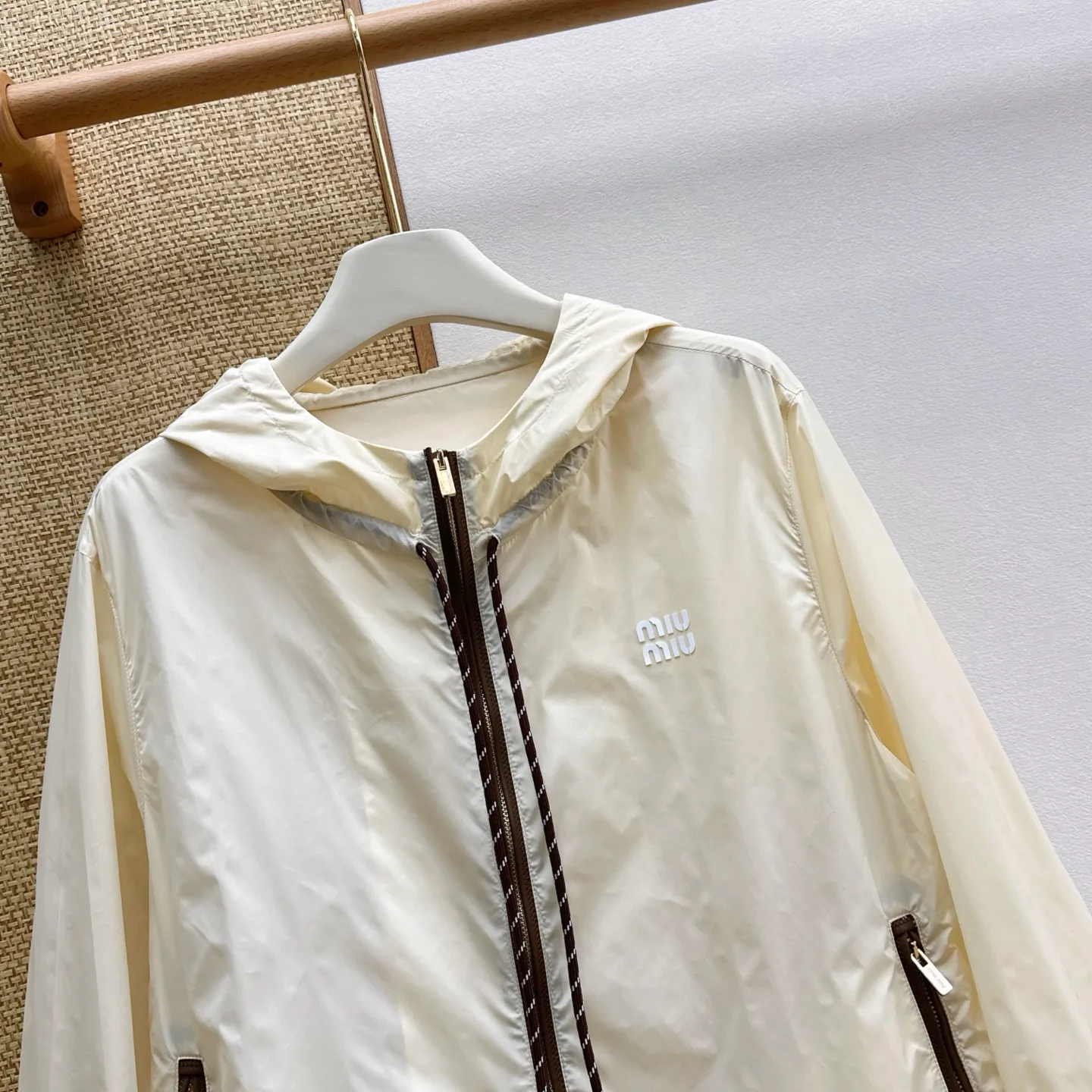 Куртки И Пуховики Женские Miu Miu 11635657