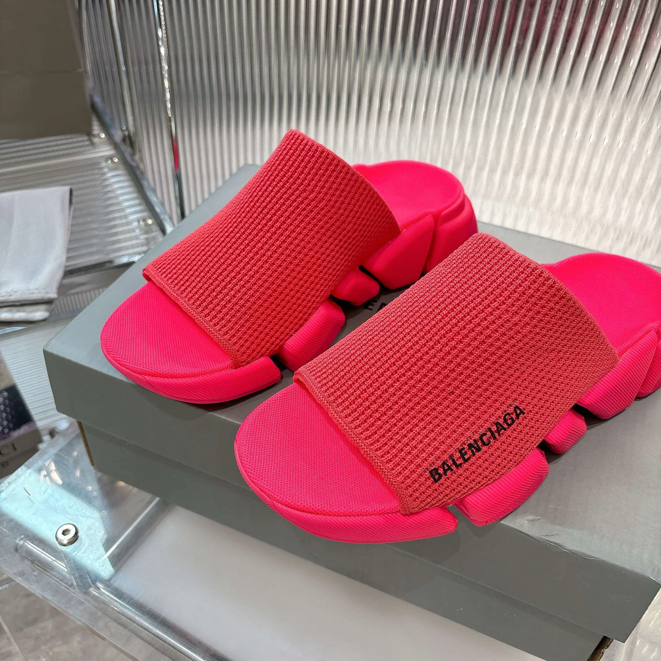 Шлепанцы Женские Balenciaga 17182655