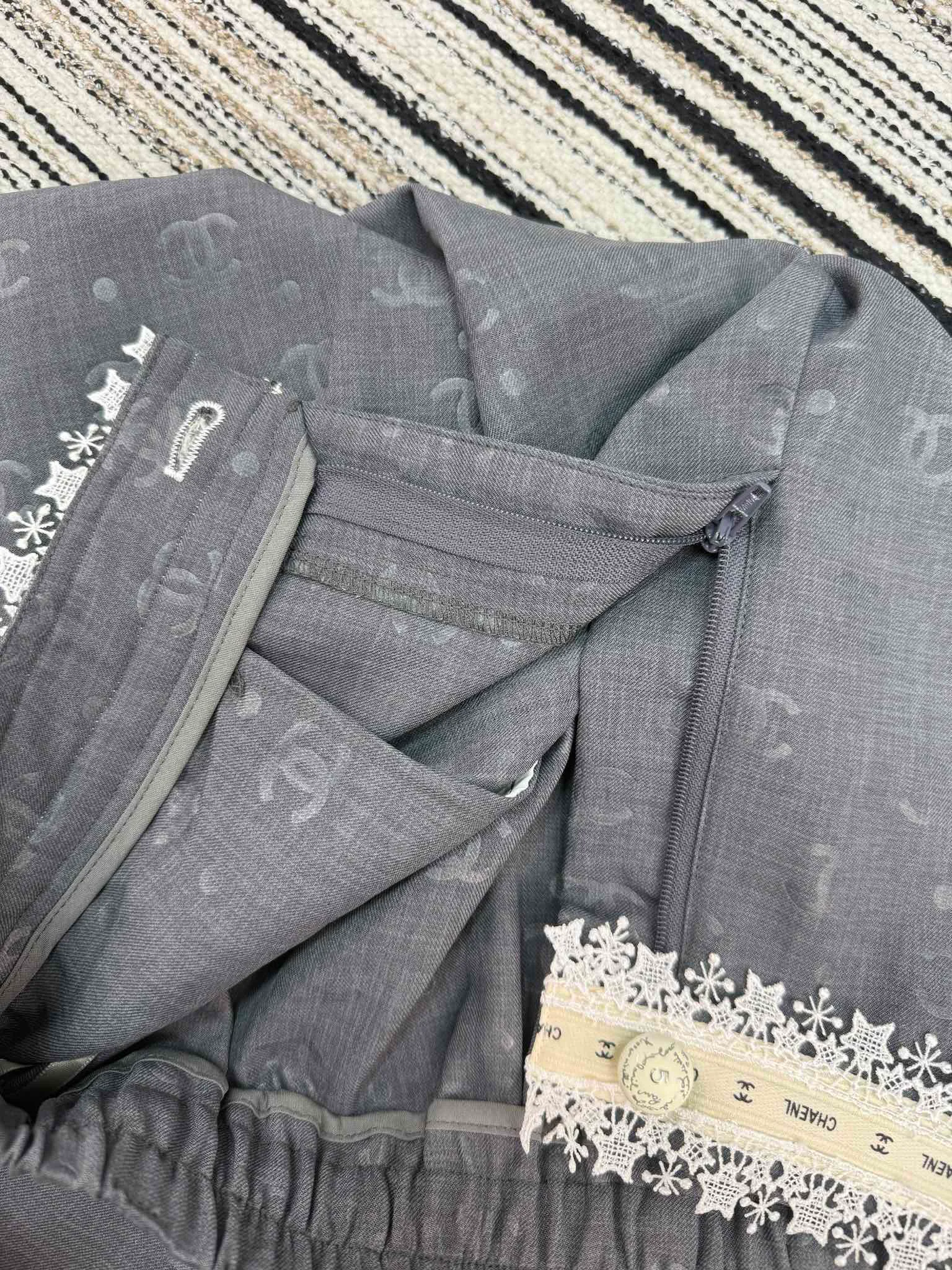 Брюки Женские Chanel 11646373