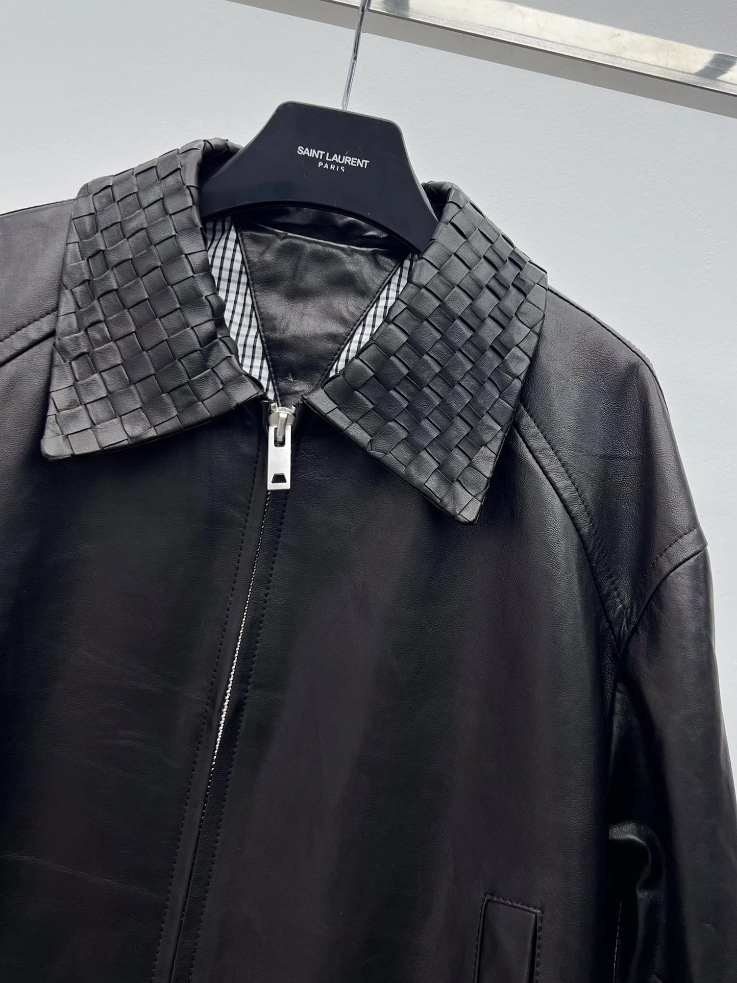 Кожаные Куртки И Дублёнки Женские Bottega Veneta 17719120