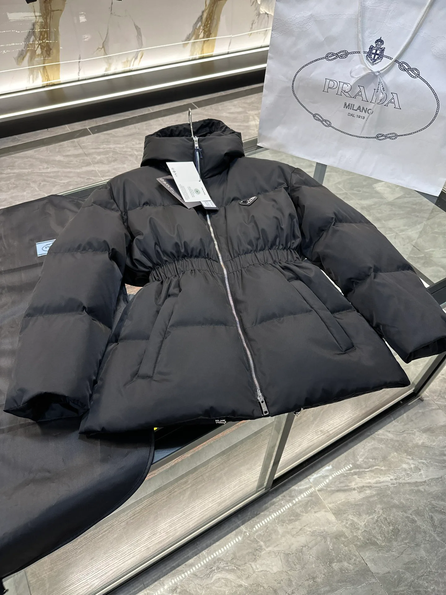 Куртки И Пуховики Женские Prada 17964590