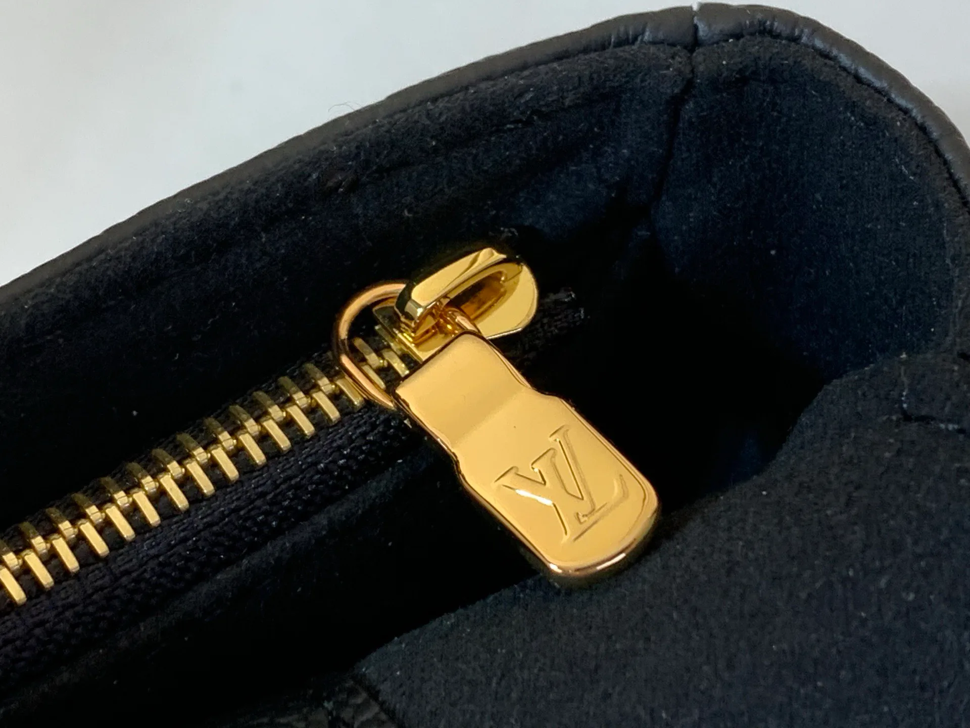 Клатчи Женские Louis Vuitton 12623281