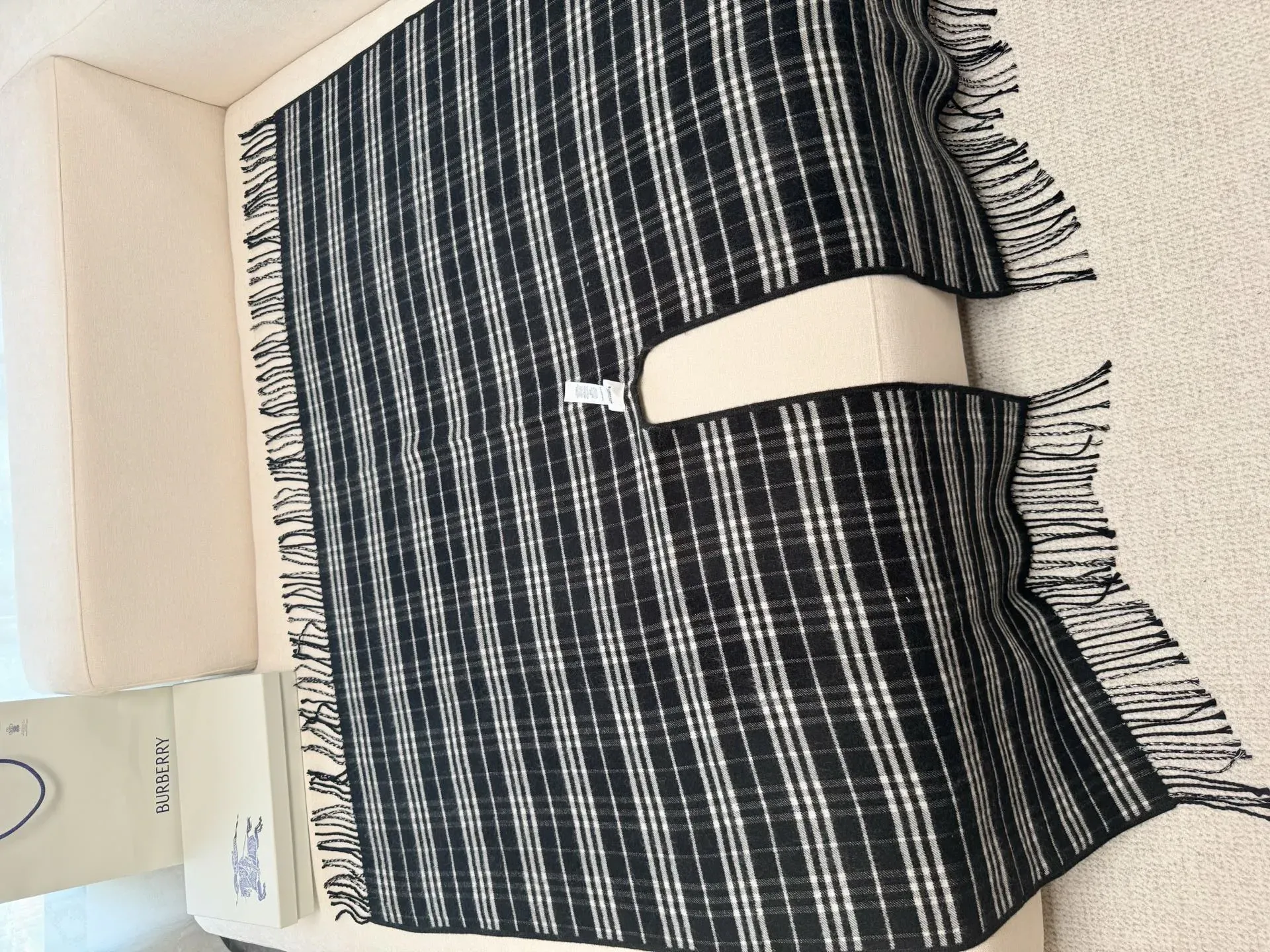 Шарфы Burberry 562883