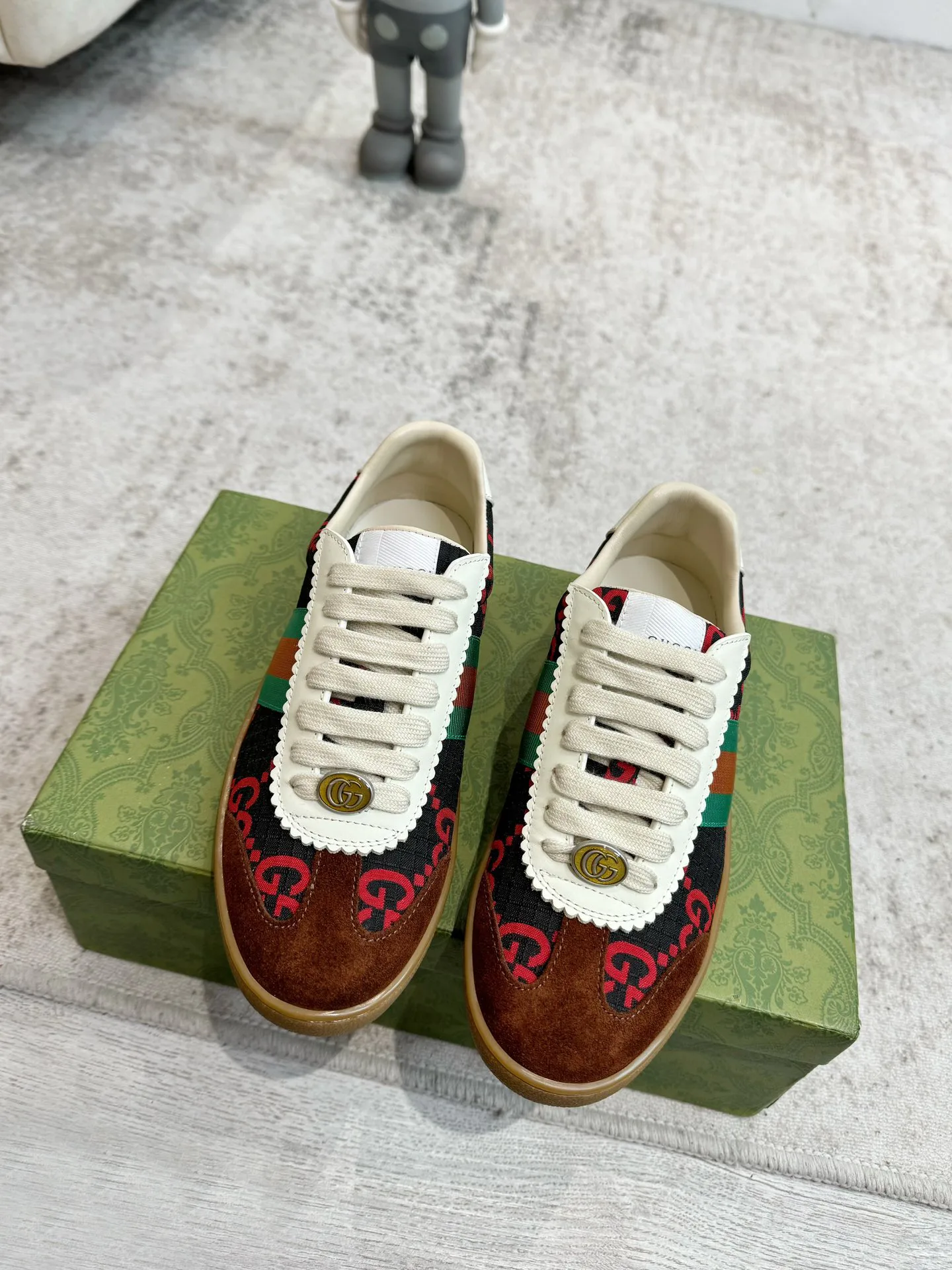 Кроссовки Женские Gucci 18765953