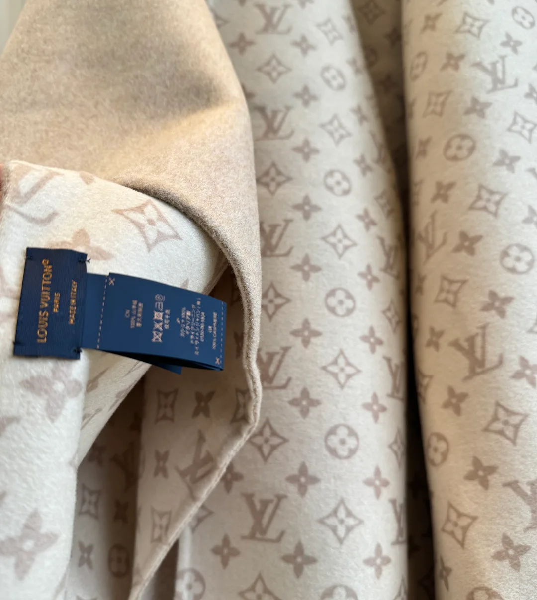 Пальто Женские Louis Vuitton 18763073
