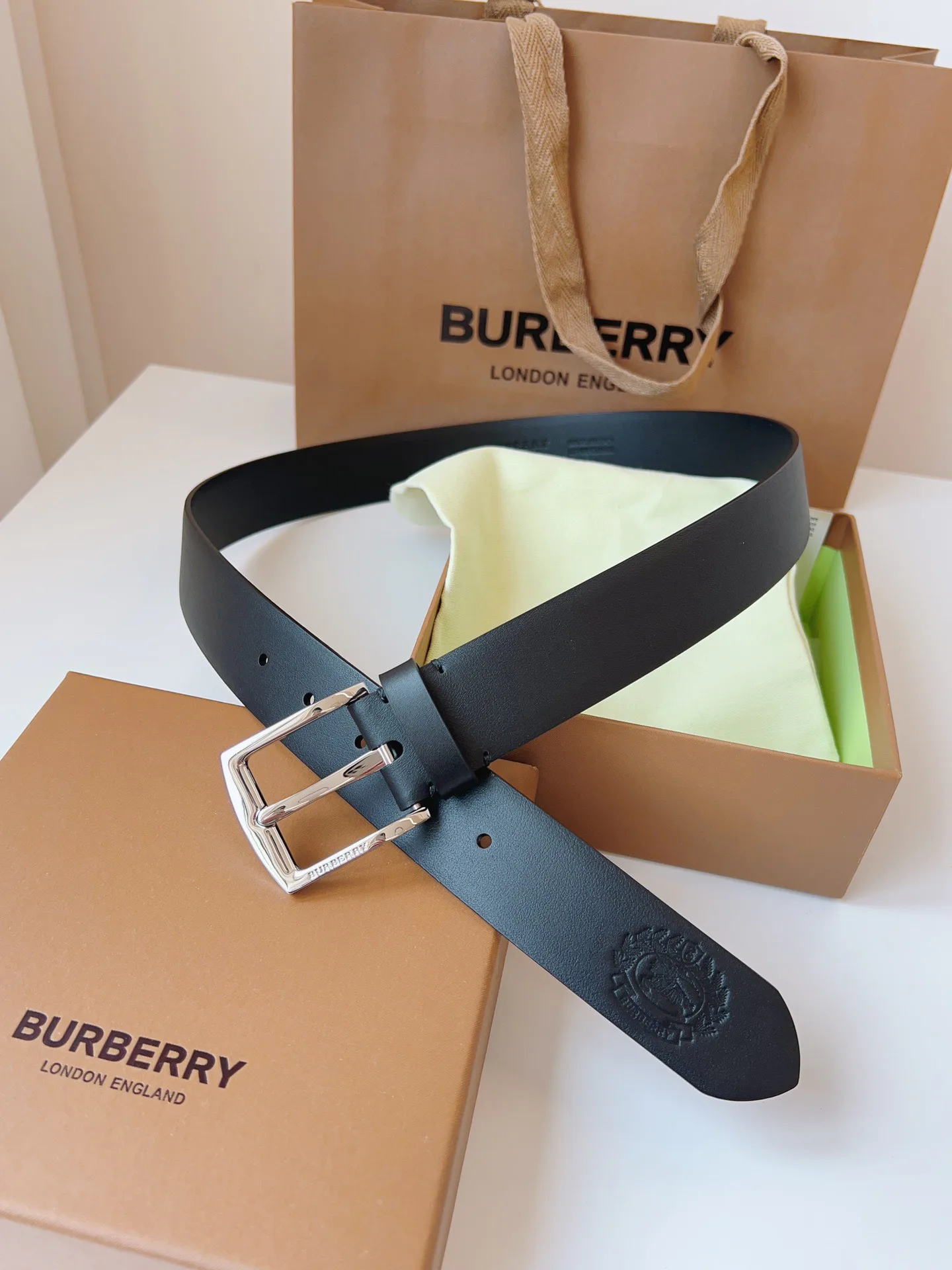 Ремни Burberry 11648713