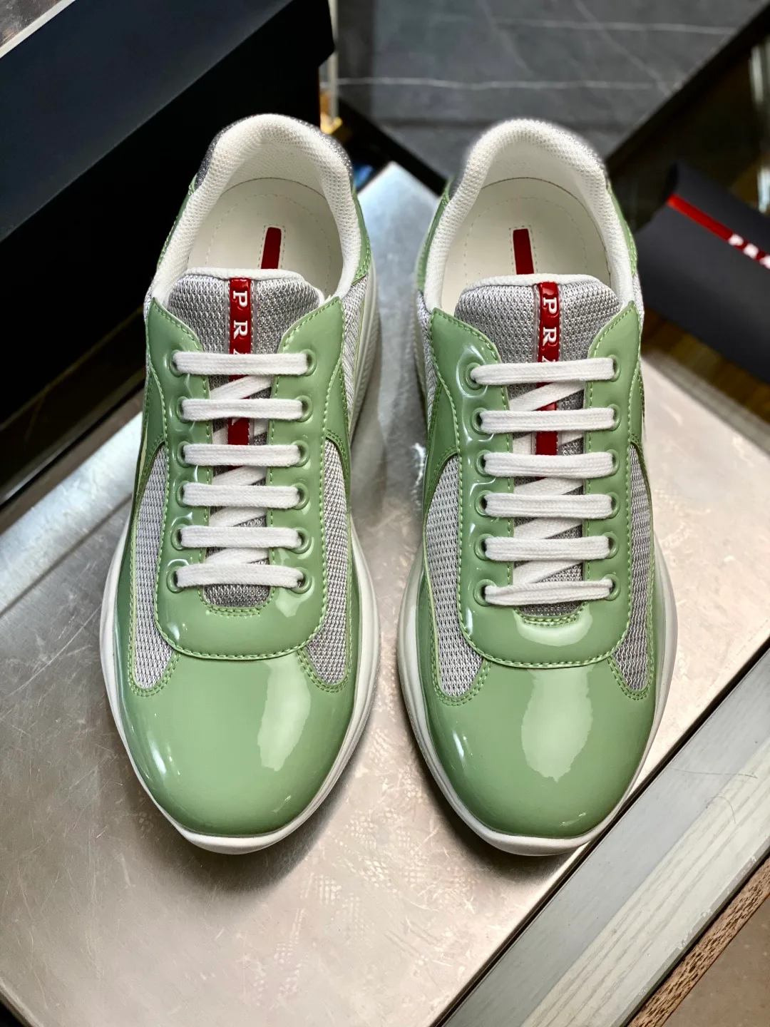 Кроссовки Мужские Prada 18119396