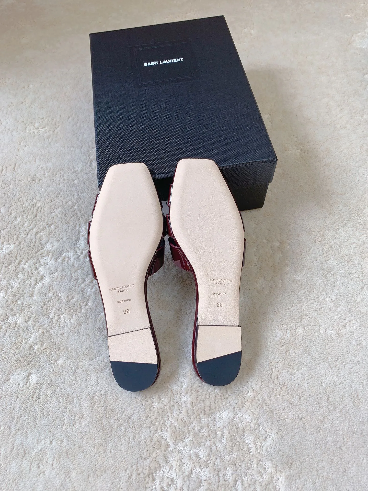 Шлепанцы Женские Saint Laurent 4390919