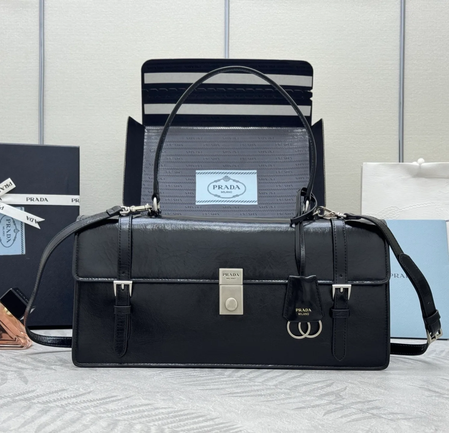Классические Сумки Женские Prada 11462462