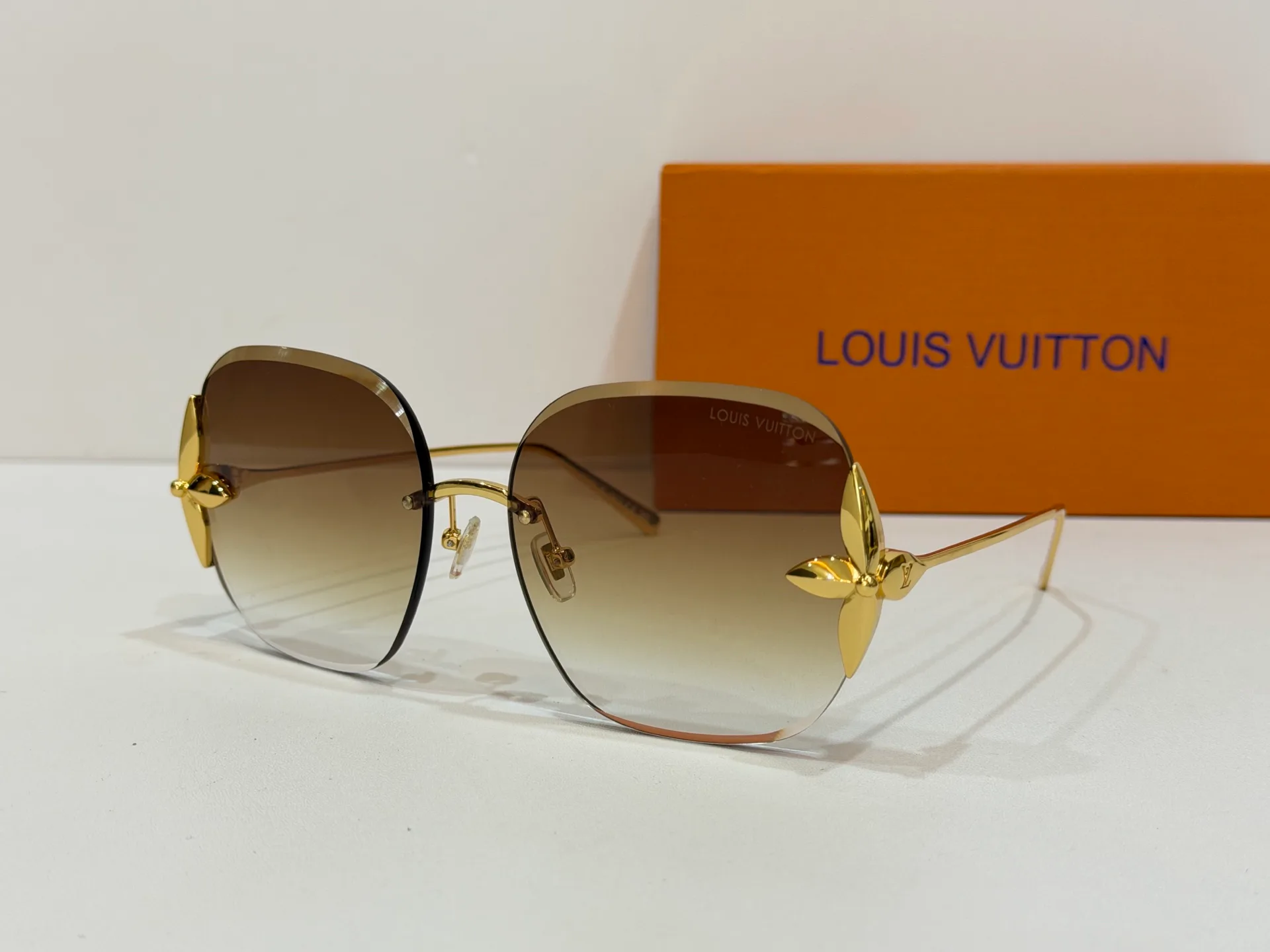 Очки Louis Vuitton 14321646