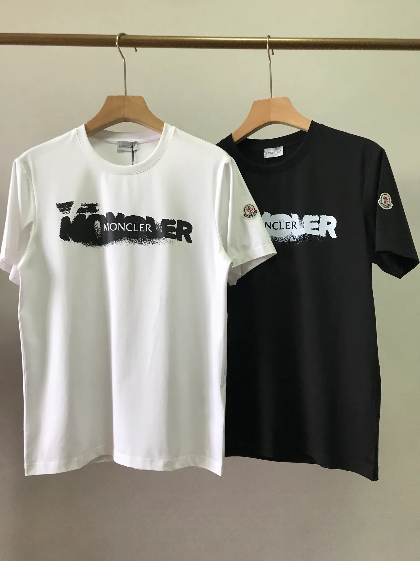 Футболки Мужские Moncler 11437001