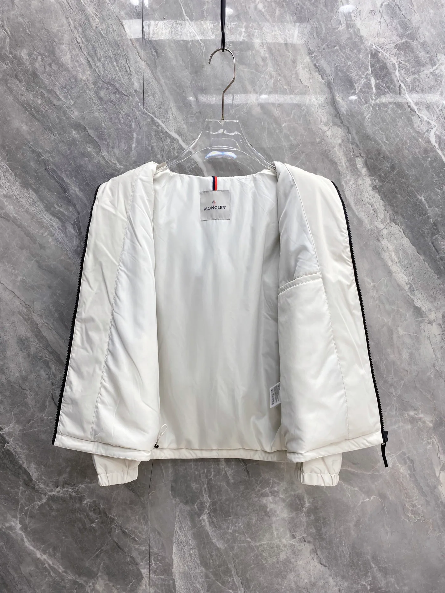 Куртки И Пуховики Женские Moncler 18178786