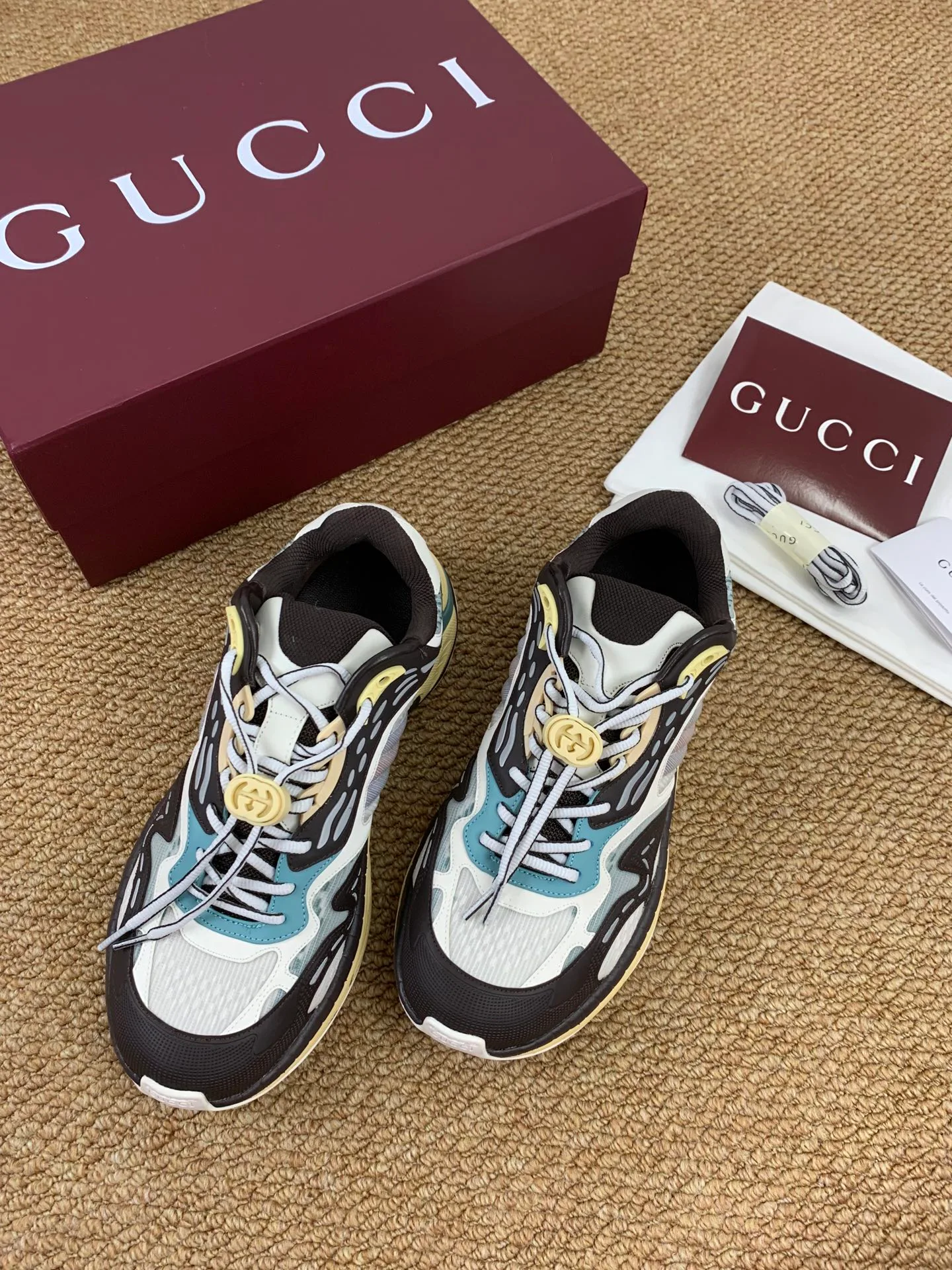 Кроссовки Женские Gucci 17545257
