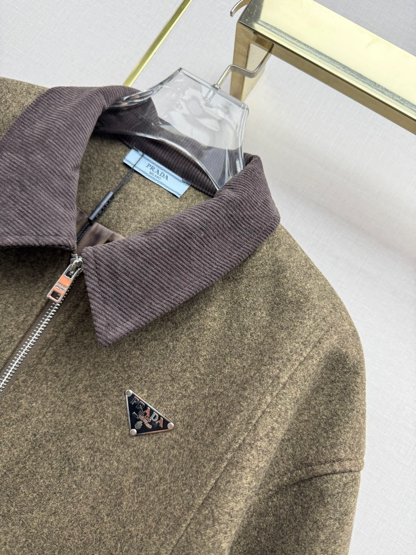 Куртки И Пуховики Женские Prada 18348134