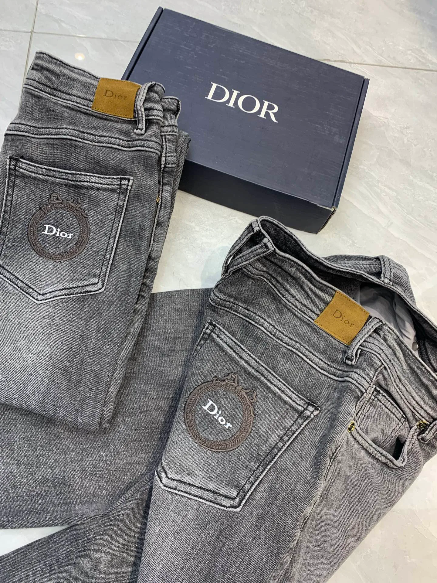 Джинсы Женские Christian Dior 13118979