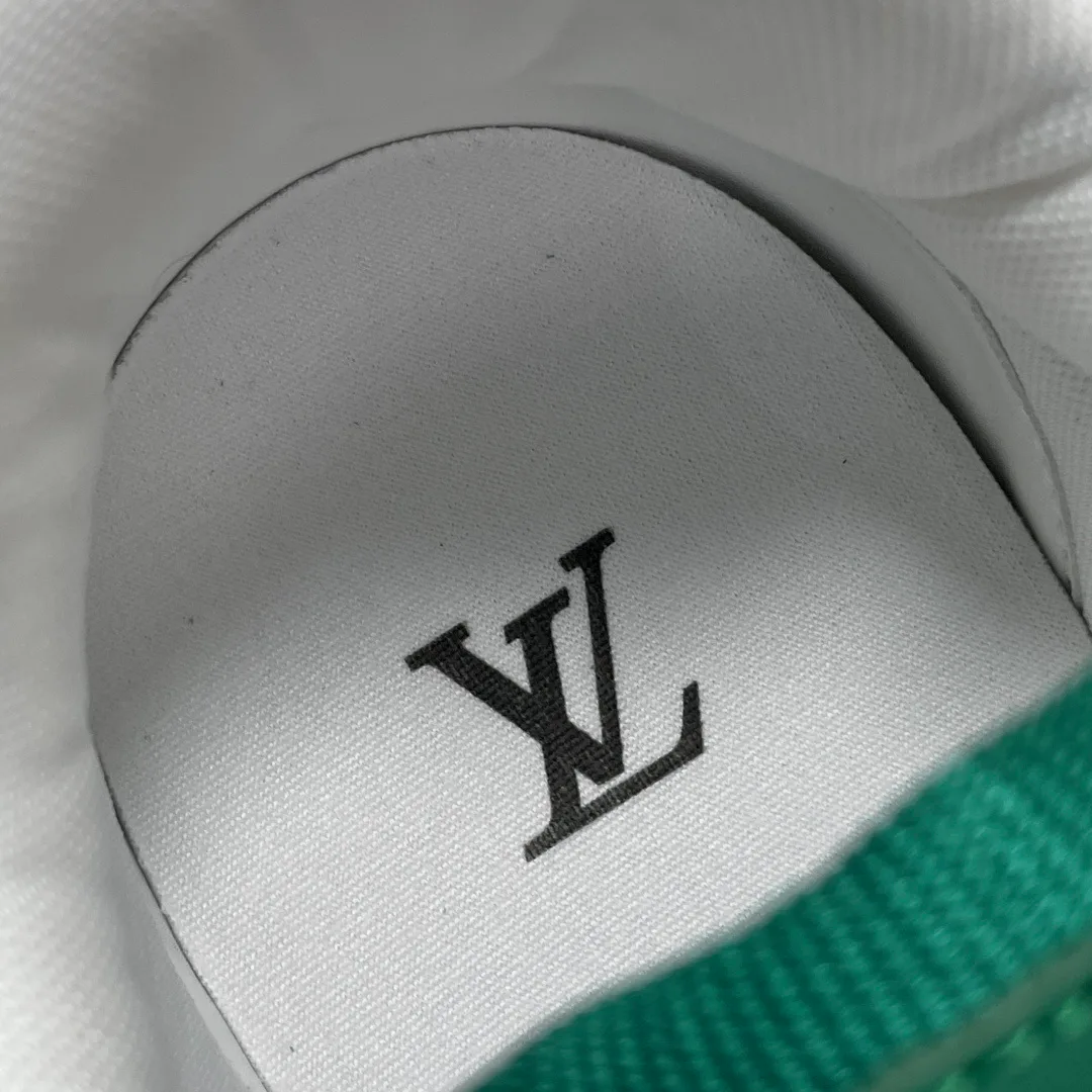 Кроссовки Женские Louis Vuitton 18580855