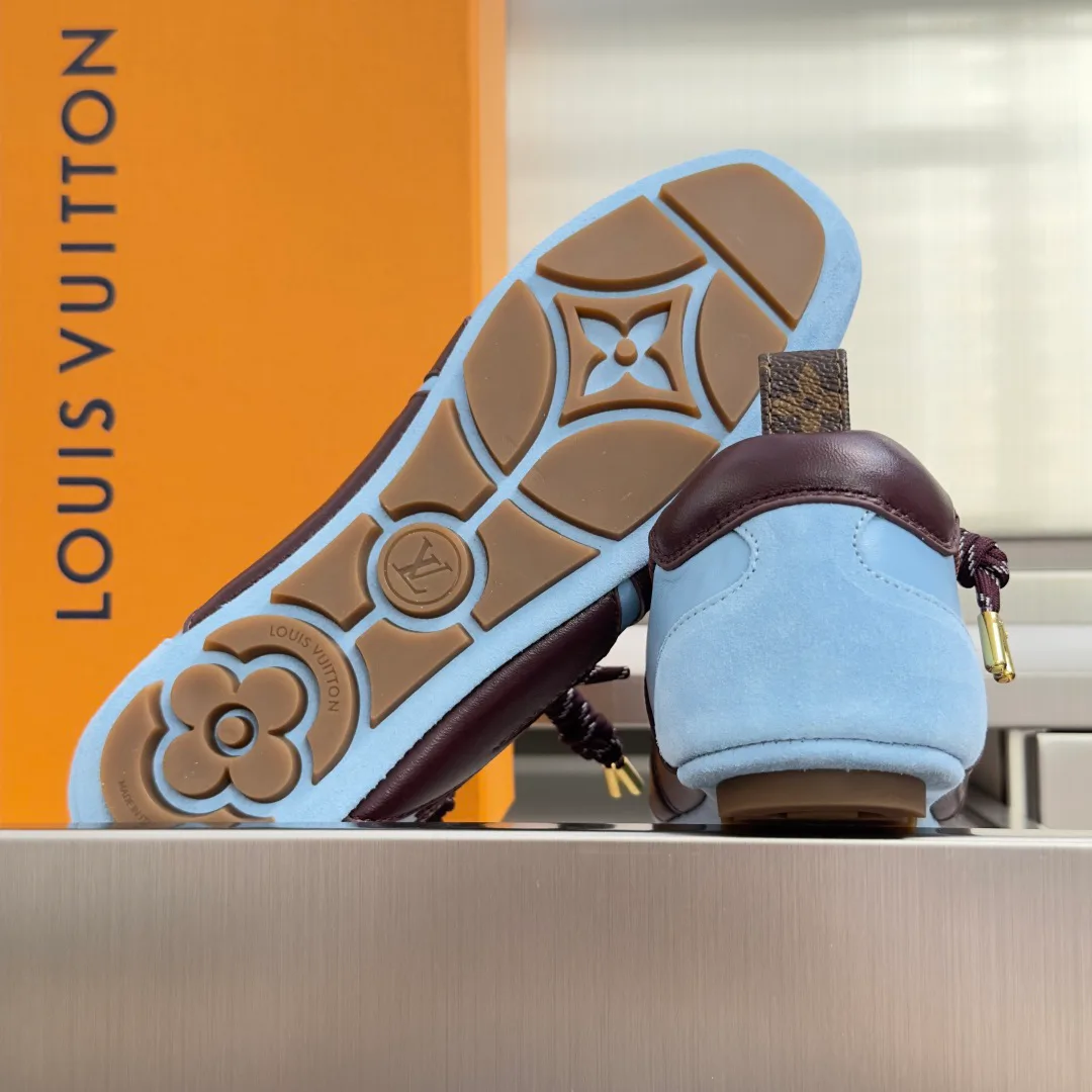 Кроссовки Женские Louis Vuitton 17950638