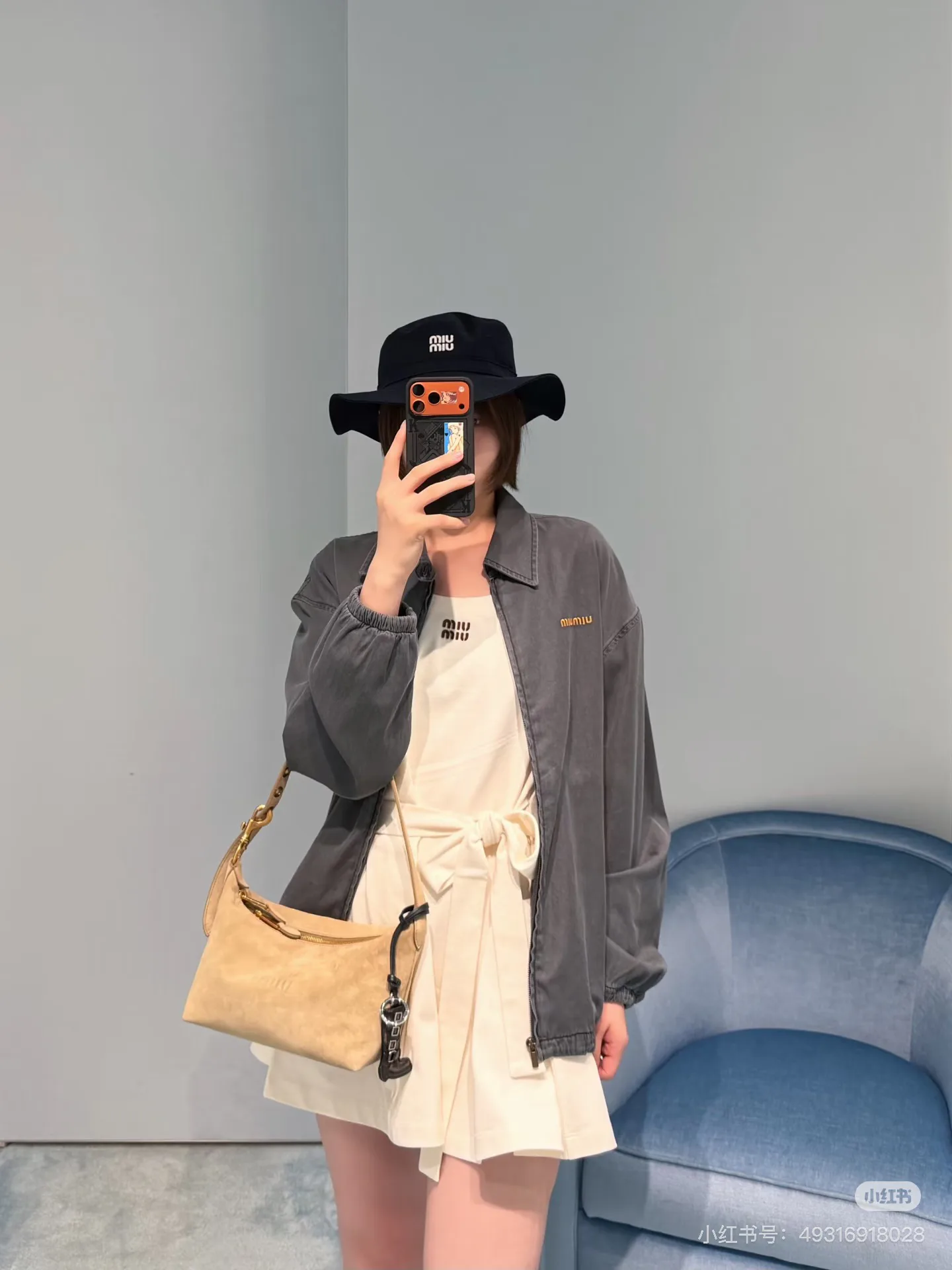 Куртки И Пуховики Женские Miu Miu 17996036