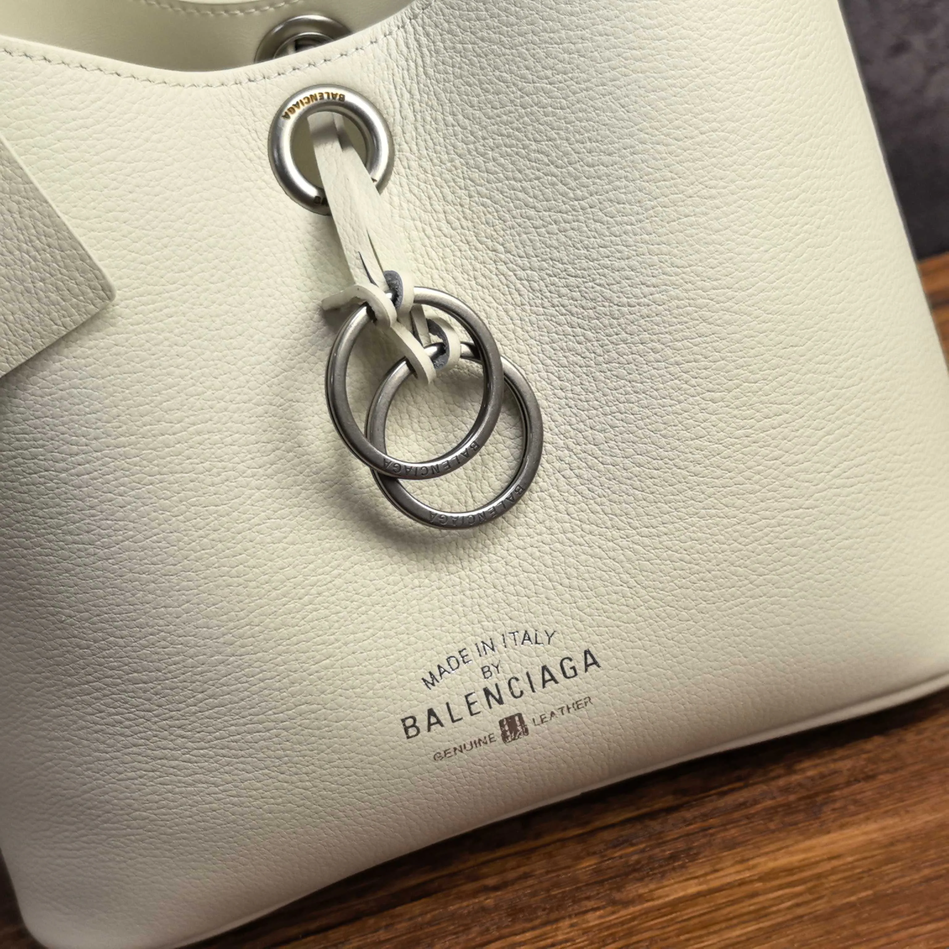 Сумки На Ремне Женские Balenciaga 12669067