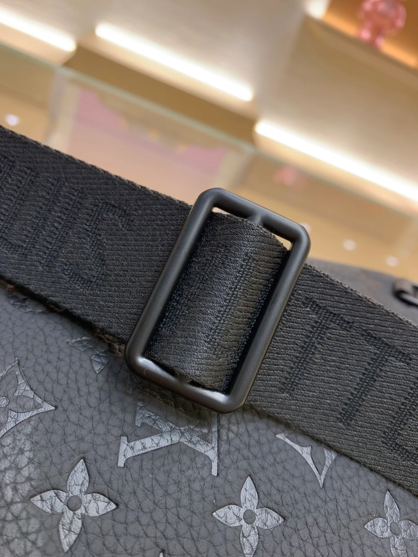 Сумки На Ремне Женские Louis Vuitton 17802507