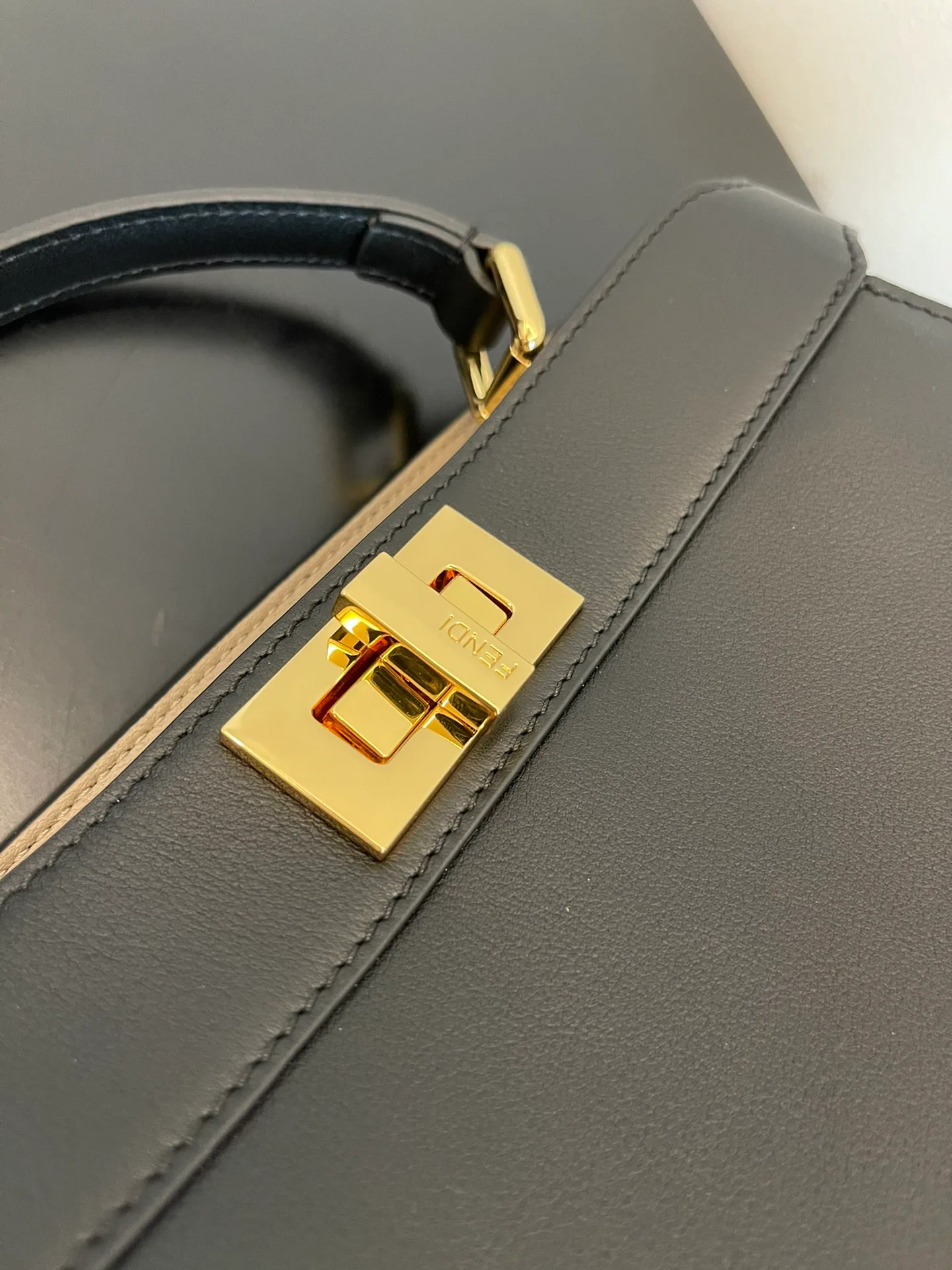 Классические Сумки Женские Fendi 13234505