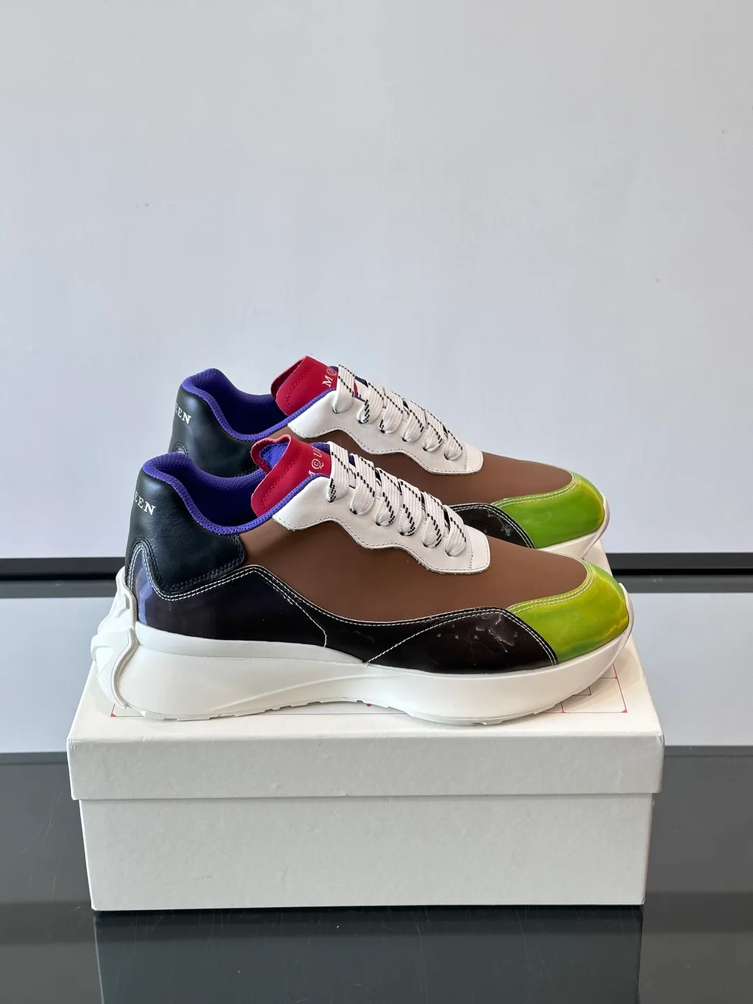 Кроссовки Женские Alexander Mcqueen 564571