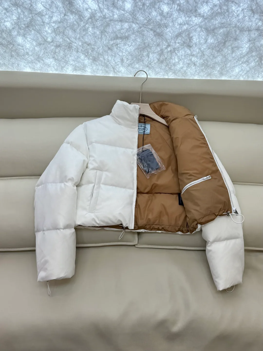 Куртки И Пуховики Женские Prada 19572382