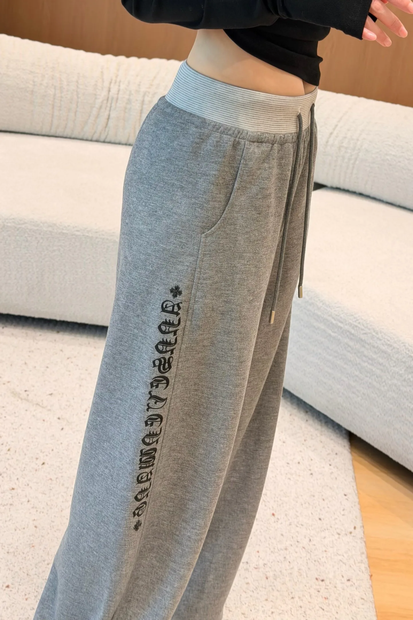 Брюки Женские Chrome Hearts 18877908