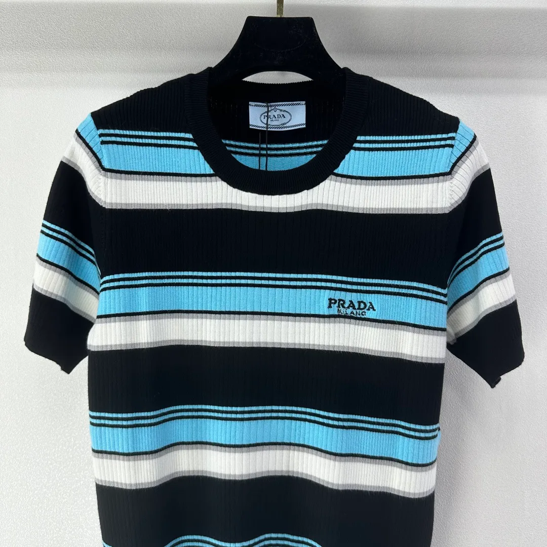 Футболки Женские Prada 13400897