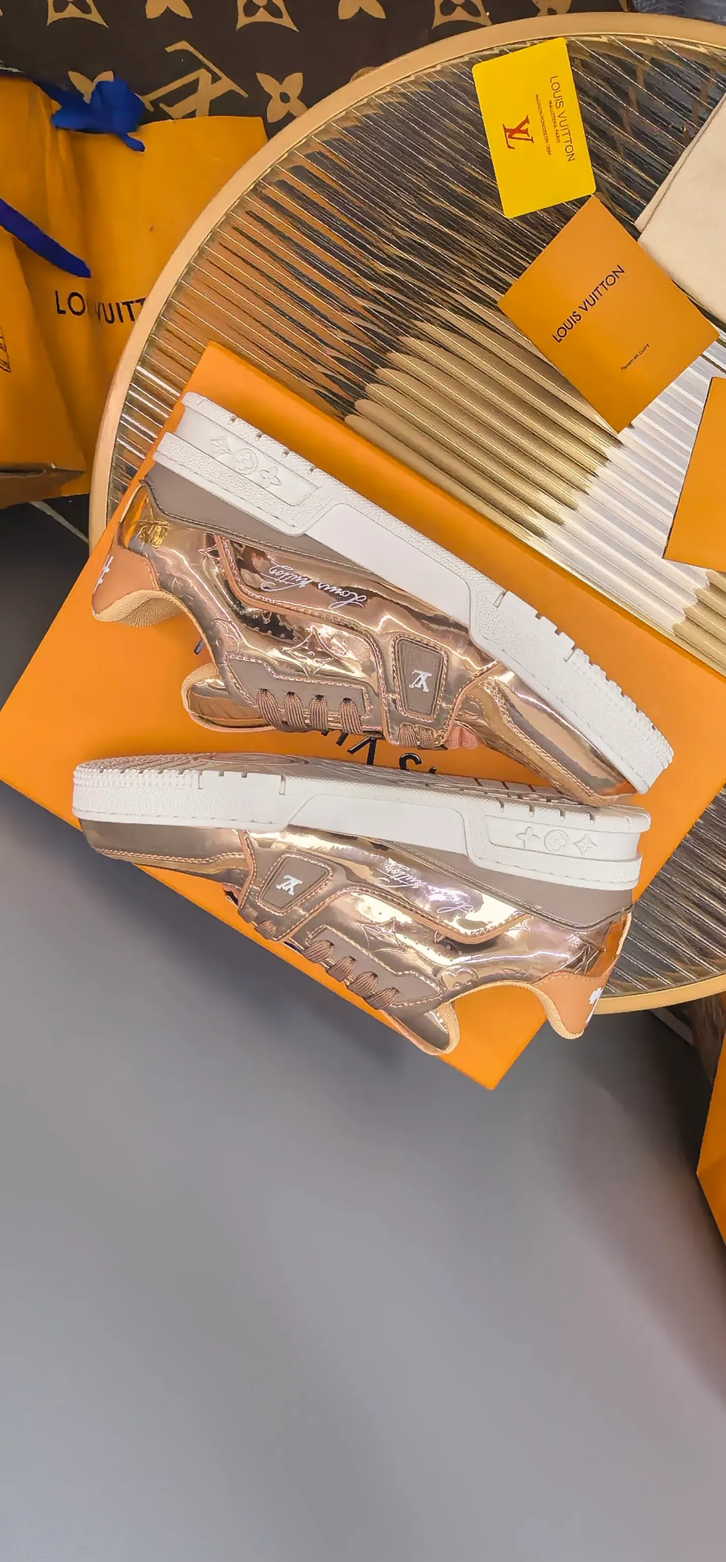 Кроссовки Женские Louis Vuitton 275334