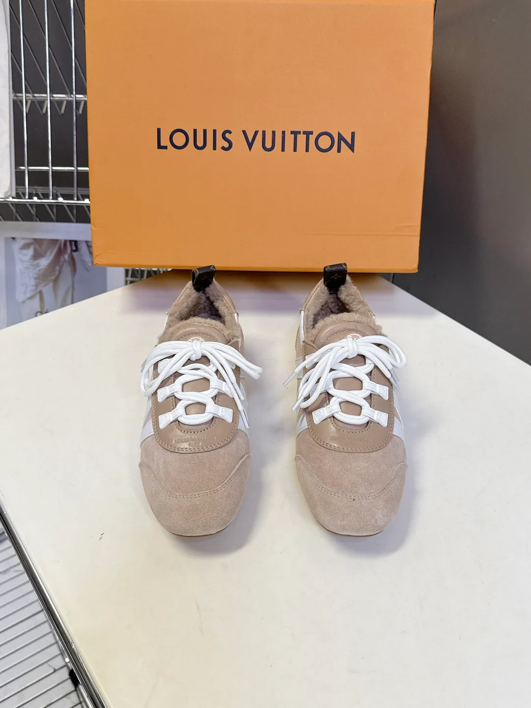 Кроссовки Женские Louis Vuitton 19621864