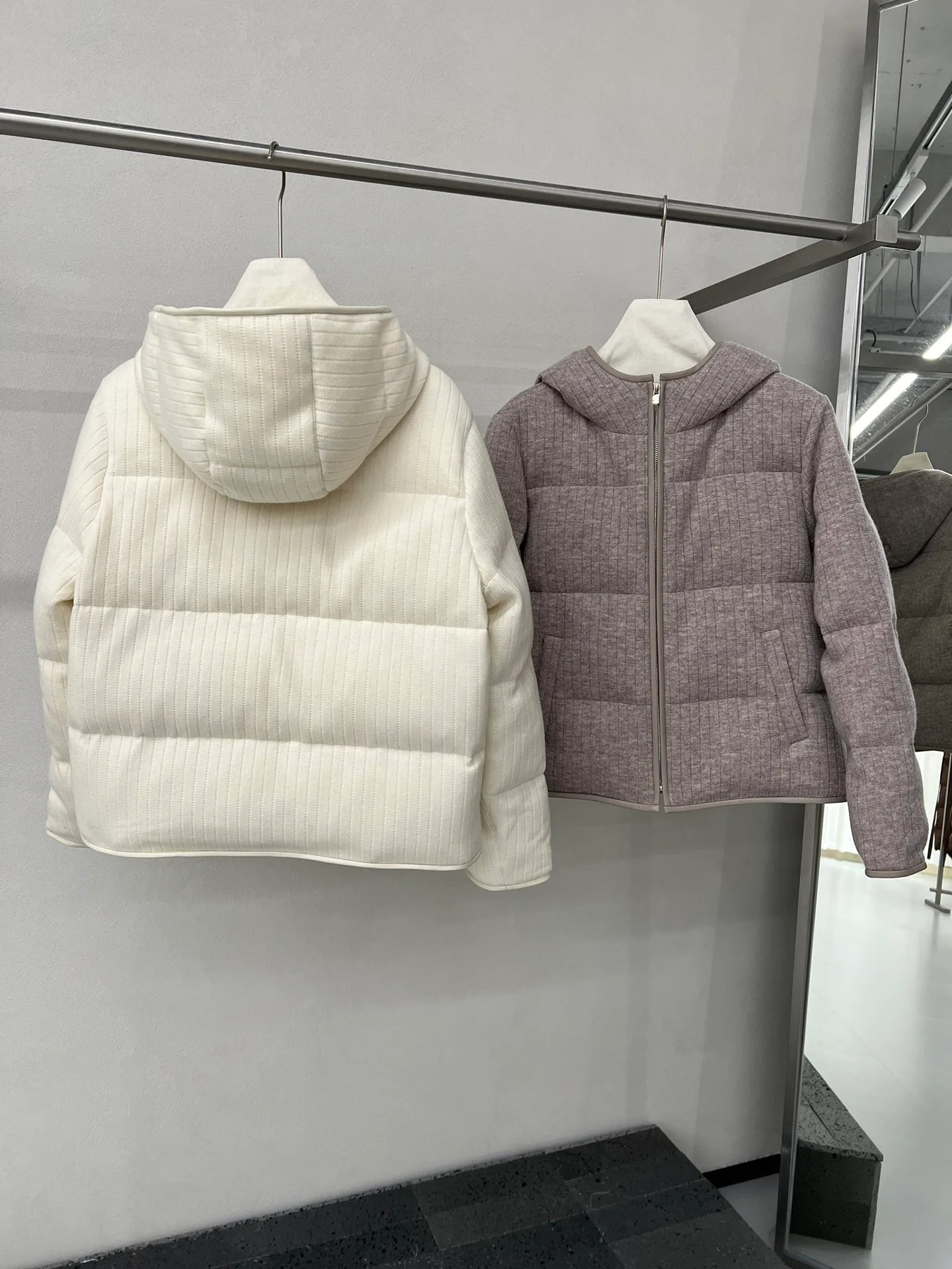 Куртки И Пуховики Женские Loro Piana 18888070