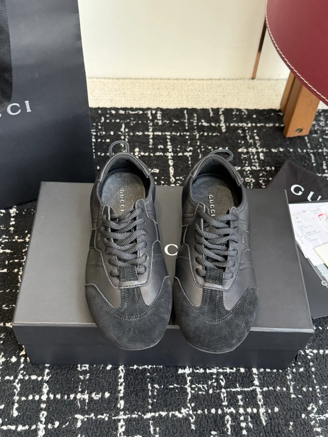 Кроссовки Женские Gucci 18121096