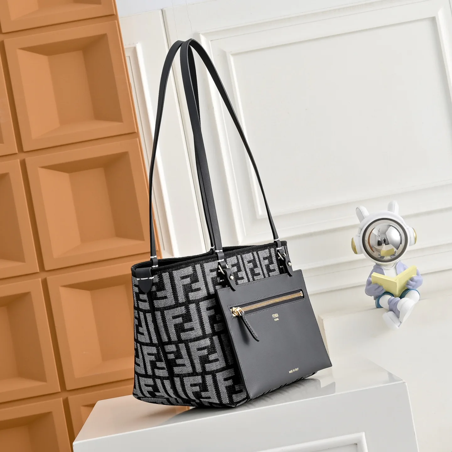 Классические Сумки Женские Fendi 16830654