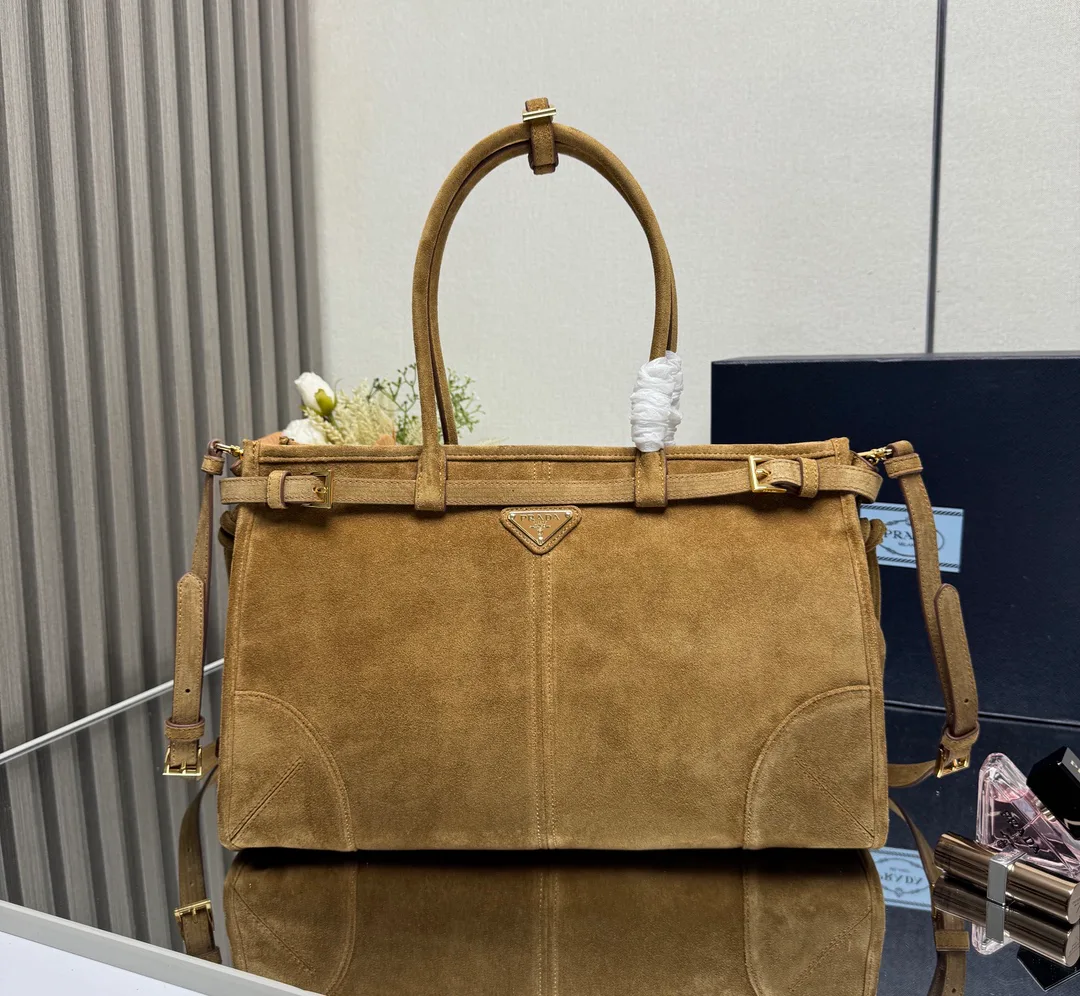 Классические Сумки Женские Prada 10446810