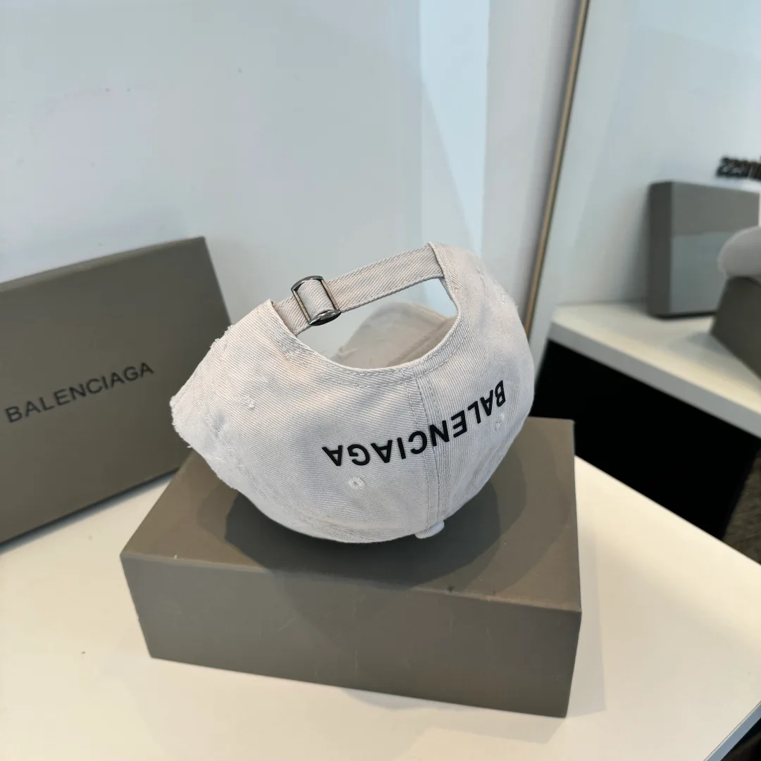 Головные Уборы Balenciaga 11633367