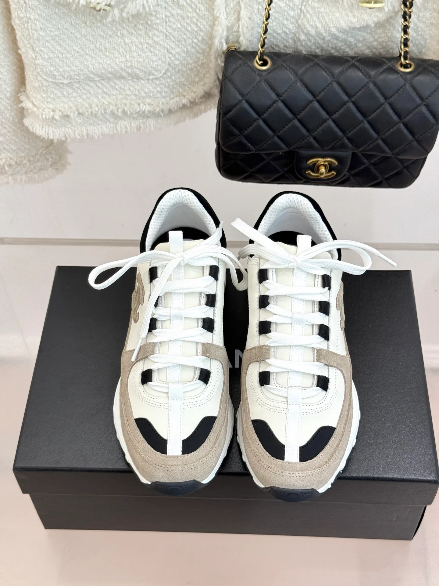 Кроссовки Женские Chanel 19208410