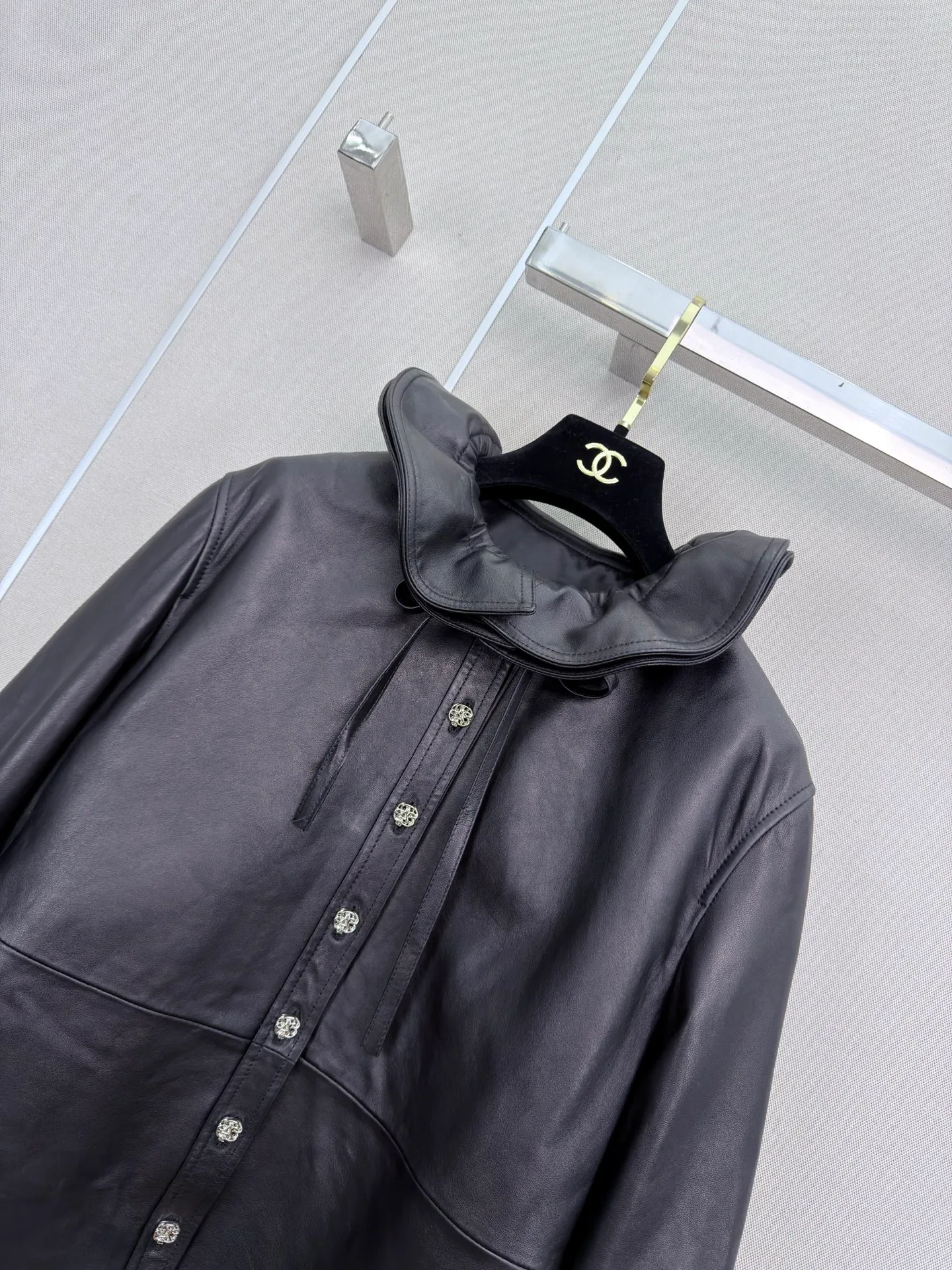 Кожаные Куртки И Дублёнки Женские Chanel 18781510