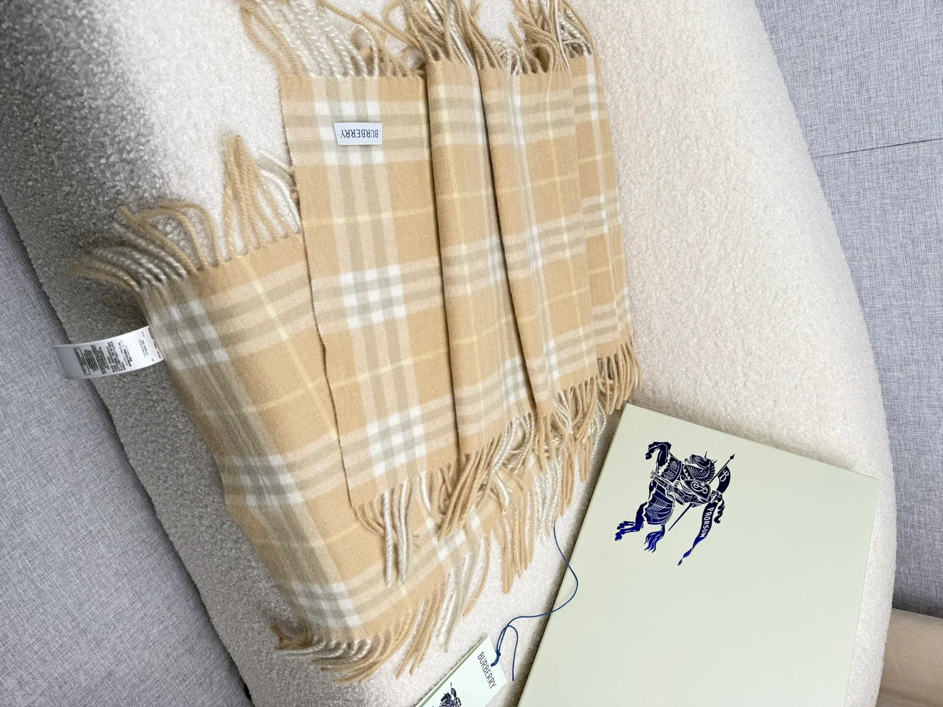 Шарфы Burberry 778472