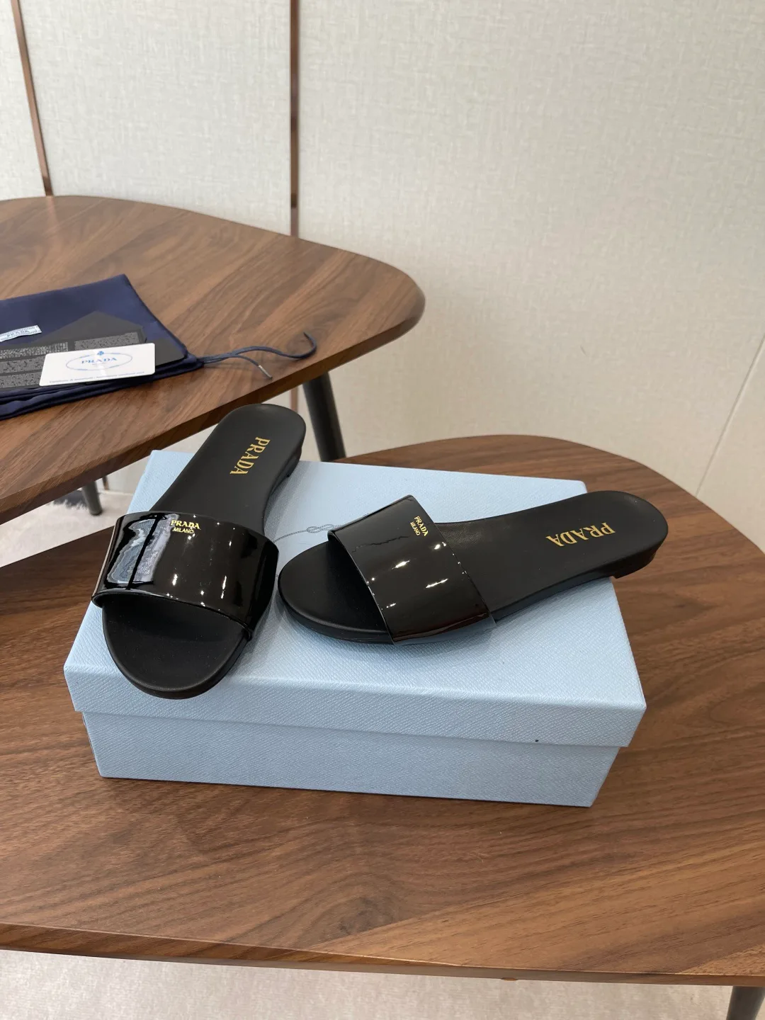 Шлепанцы Женские Prada 11843533