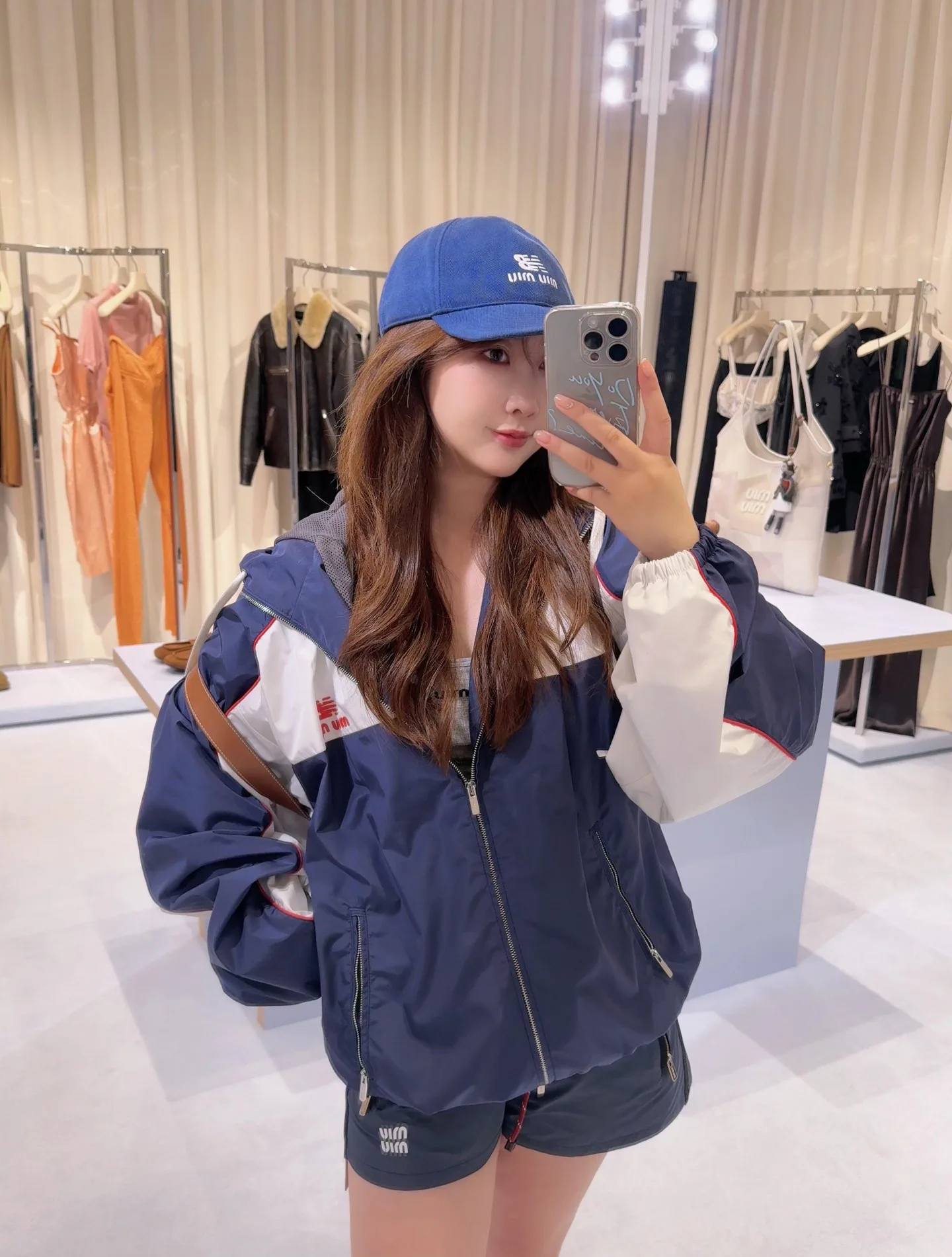 Куртки И Пуховики Женские New Balance 785770