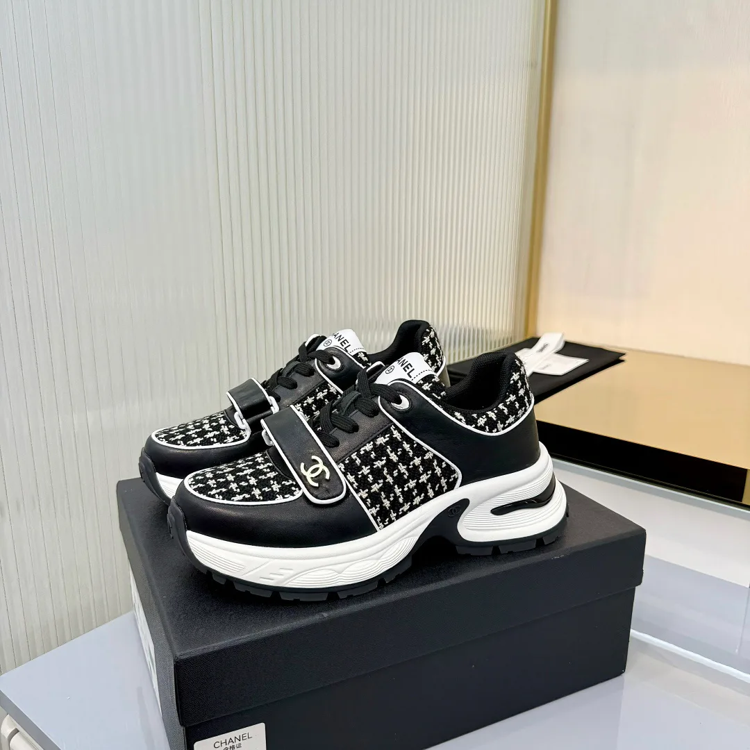 Кроссовки Женские Chanel 11602301